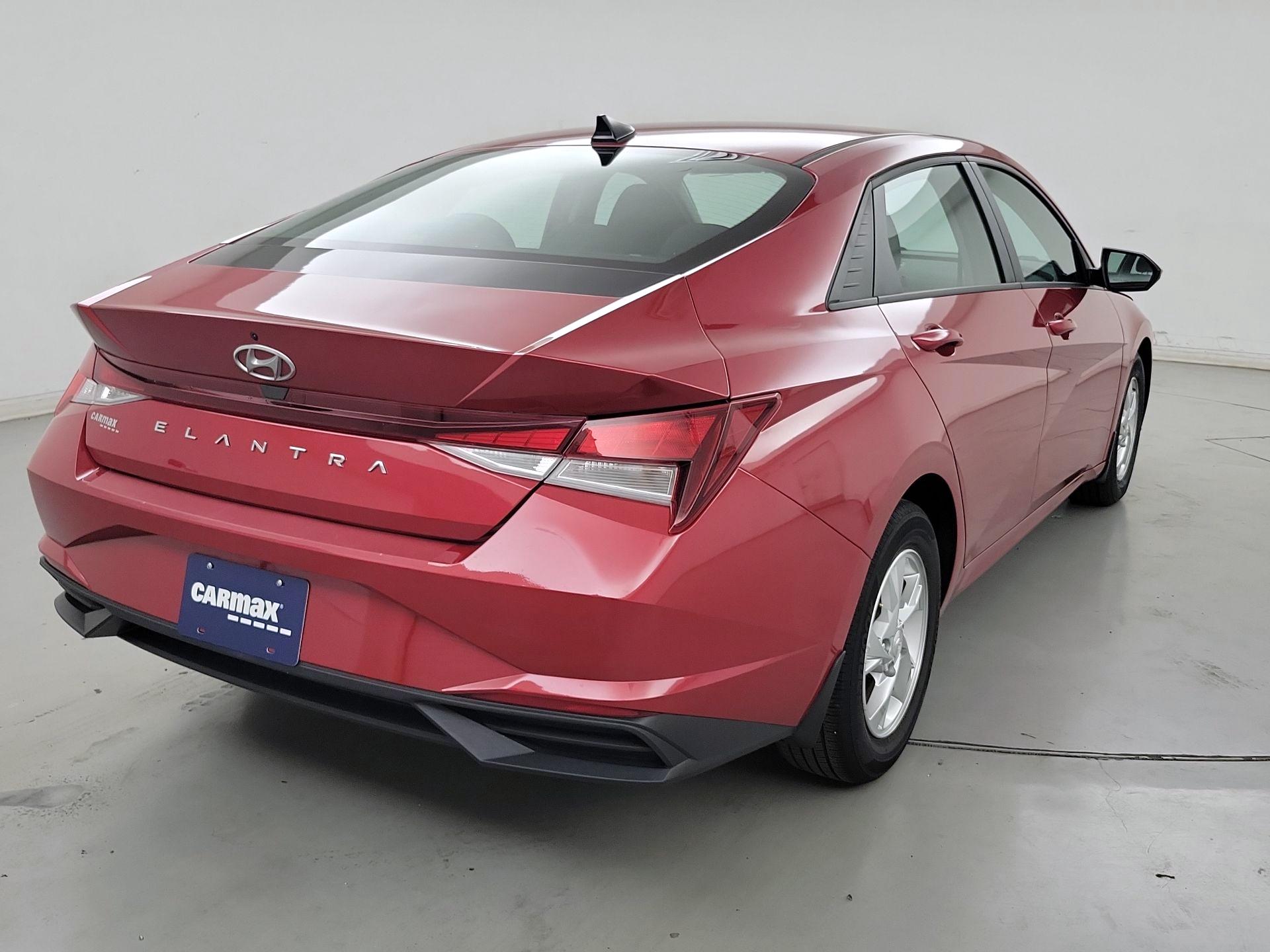 Thumbnail: 2023 Hyundai Elantra - 5