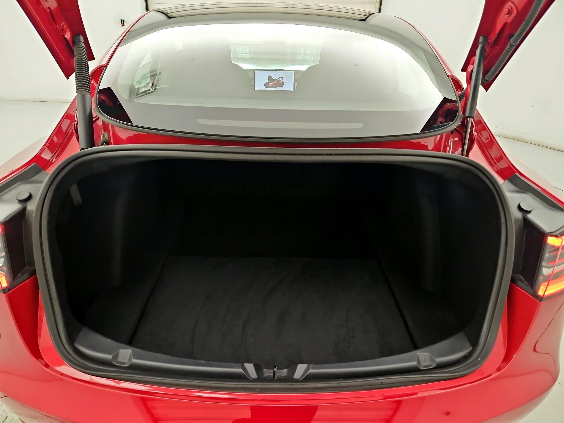 Thumbnail: 2023 Tesla Model 3 - 19