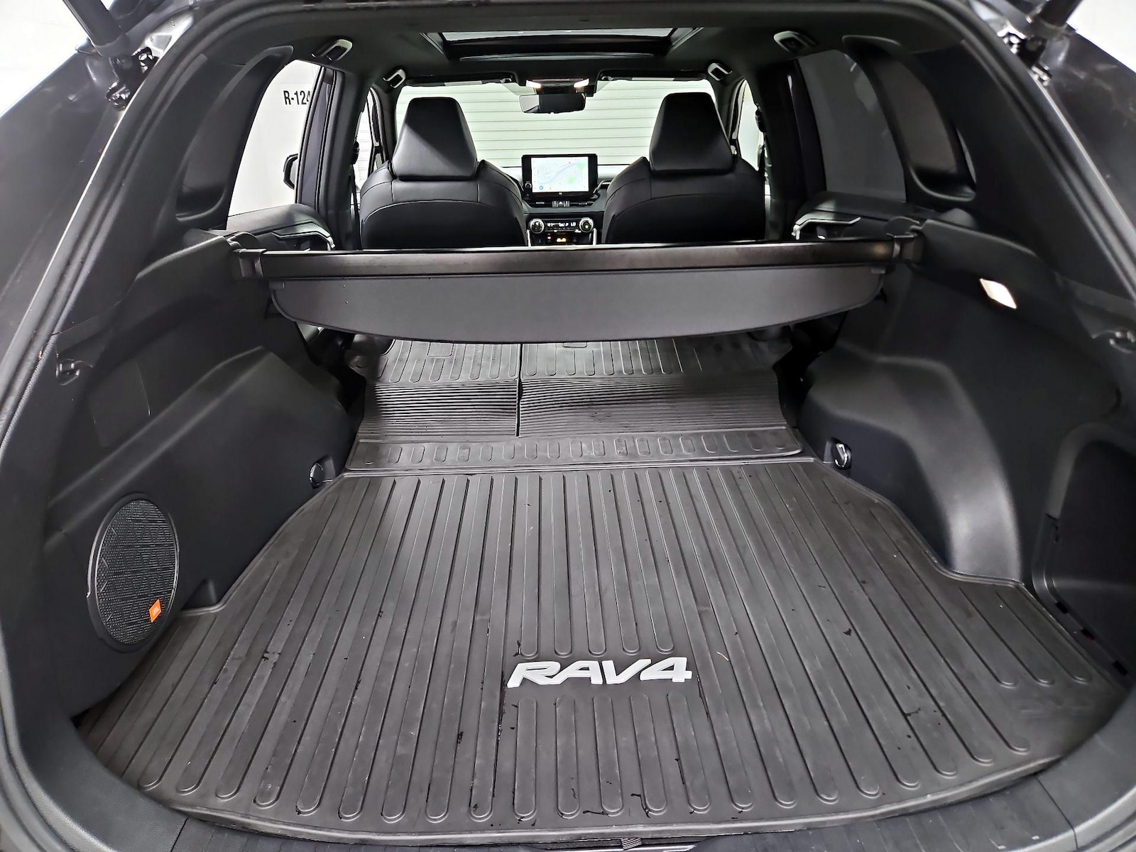 2023 Toyota RAV4 XSE - Photo 24