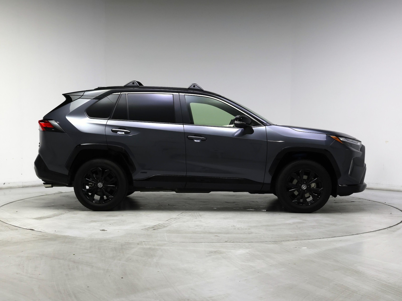 2023 Toyota RAV4 XSE - Photo 8