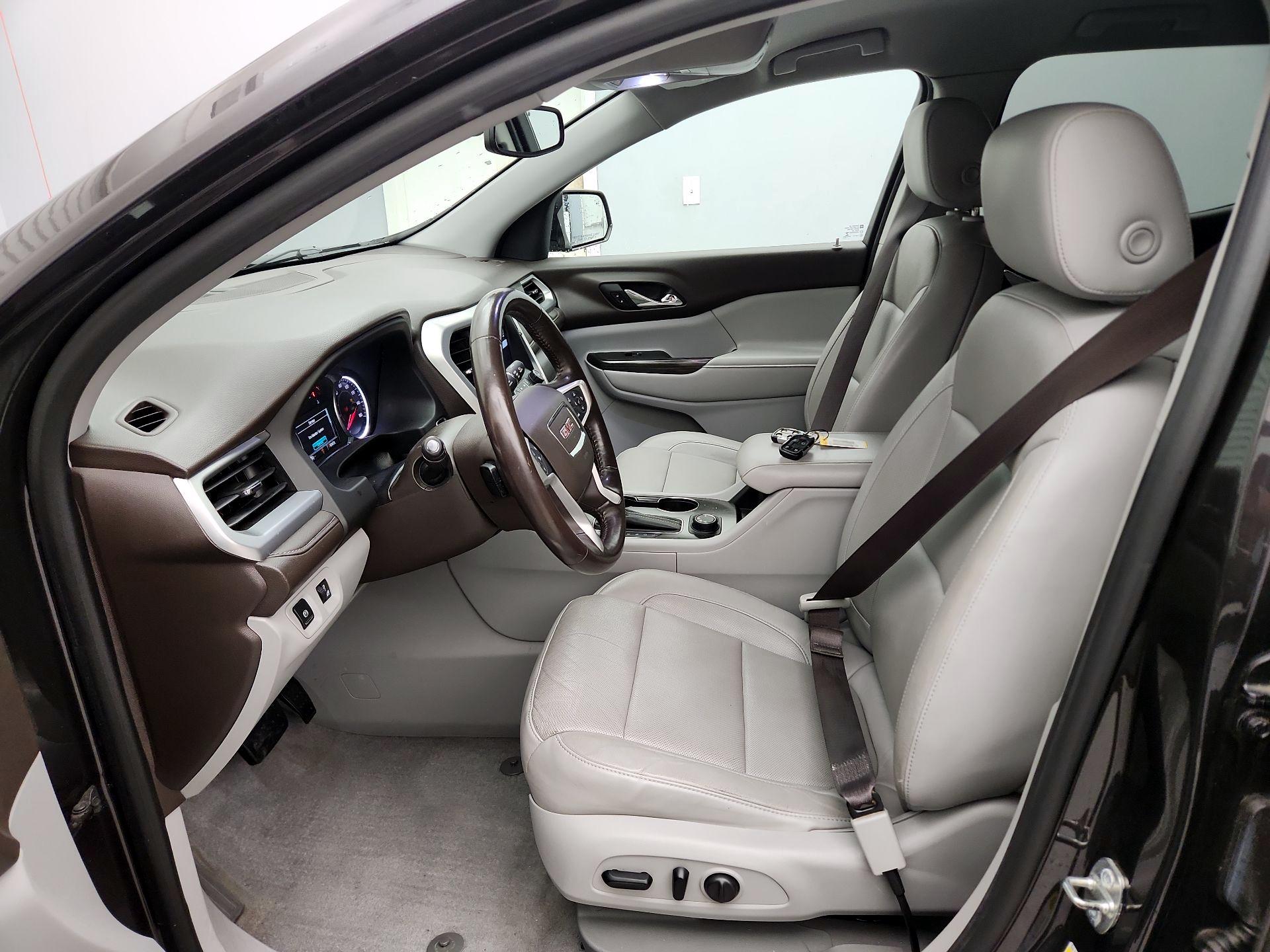 Thumbnail: 2017 GMC Acadia - 11