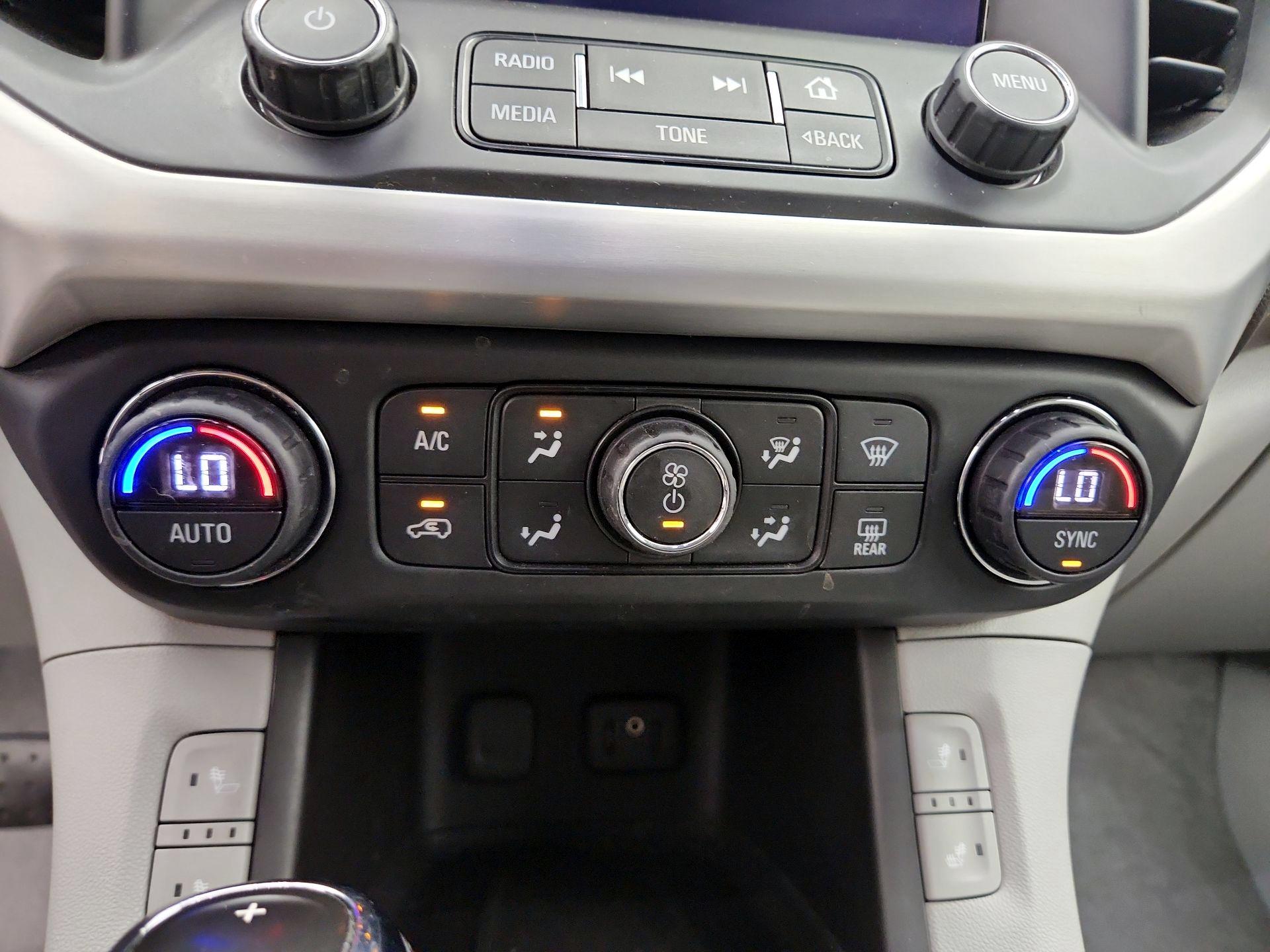 Thumbnail: 2017 GMC Acadia - 16