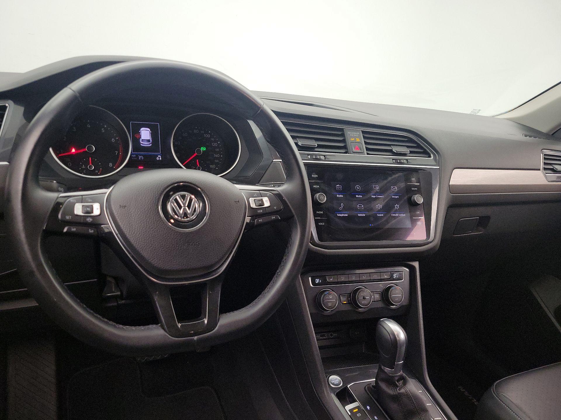 Thumbnail: 2019 Volkswagen Tiguan - 9