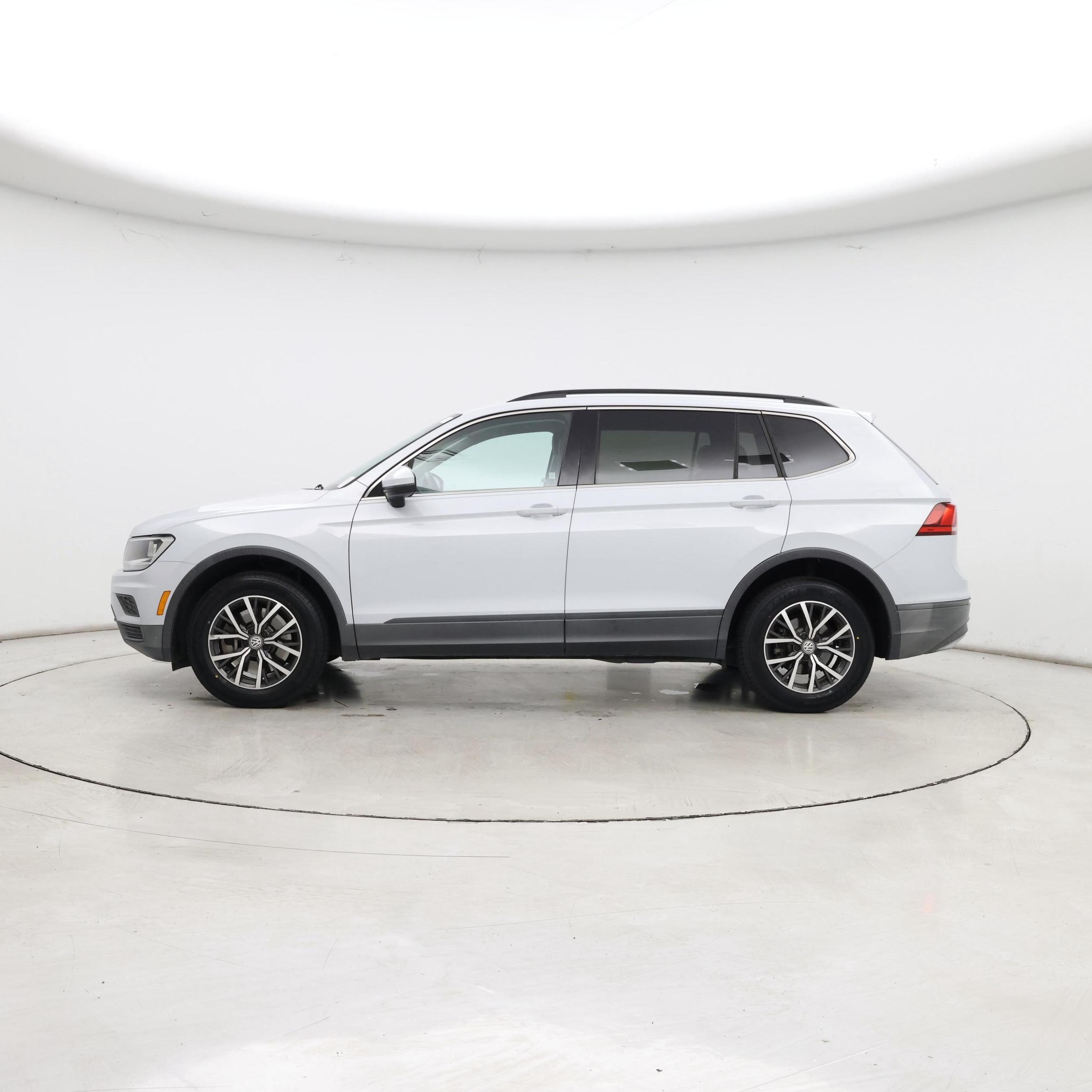 Thumbnail: 2019 Volkswagen Tiguan - 3