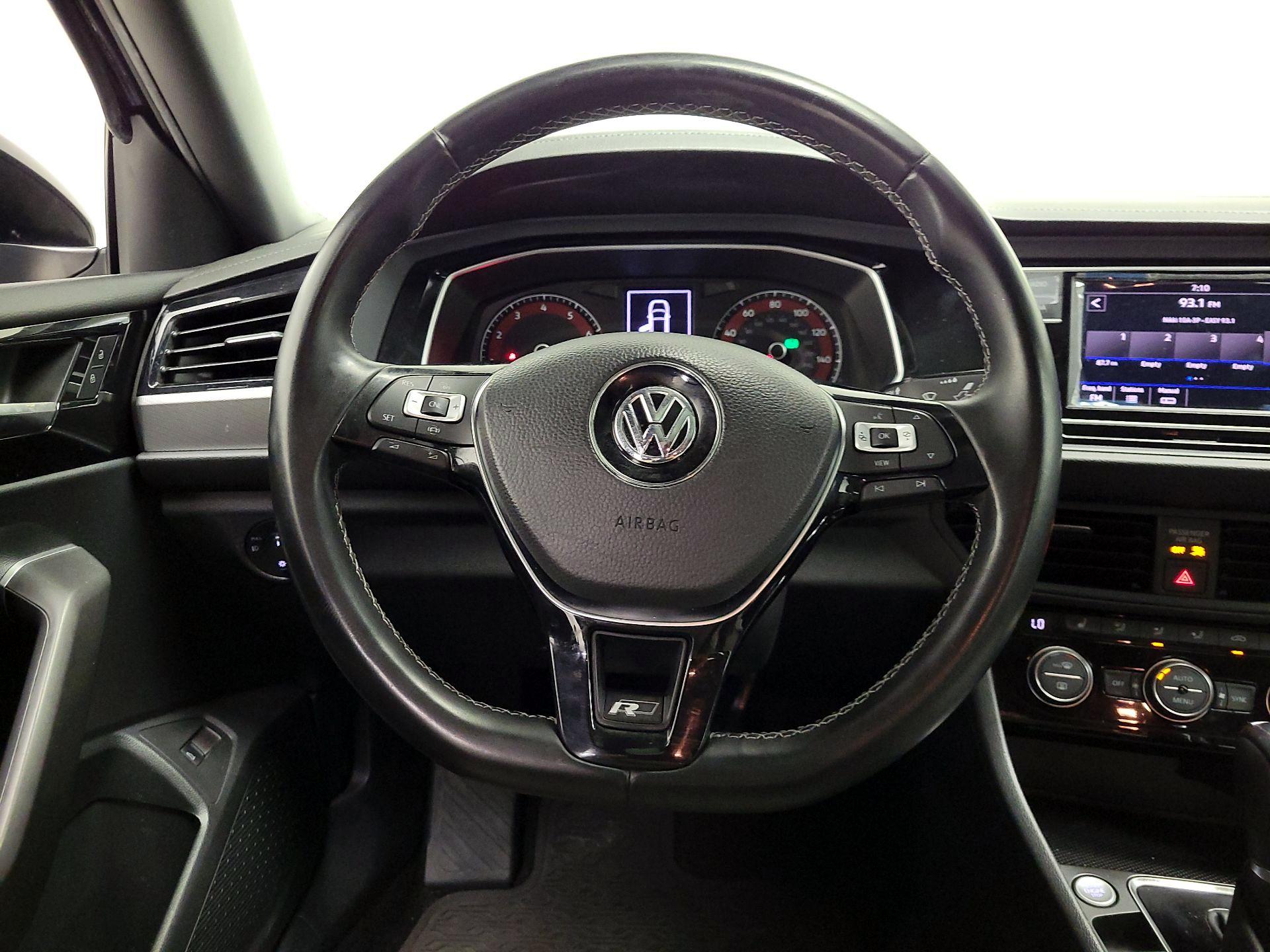 Thumbnail: 2019 Volkswagen Jetta - 10