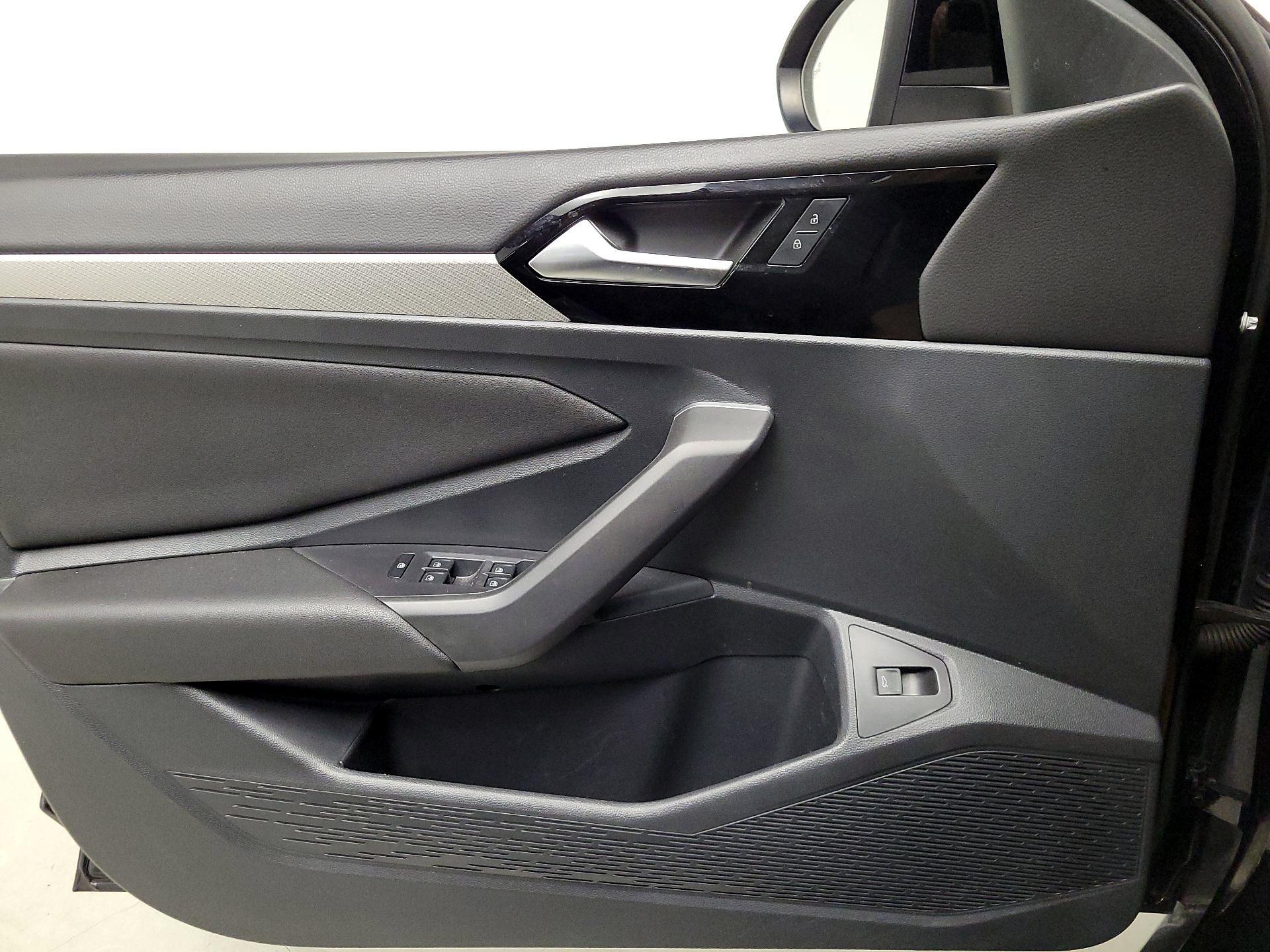 Thumbnail: 2019 Volkswagen Jetta - 12