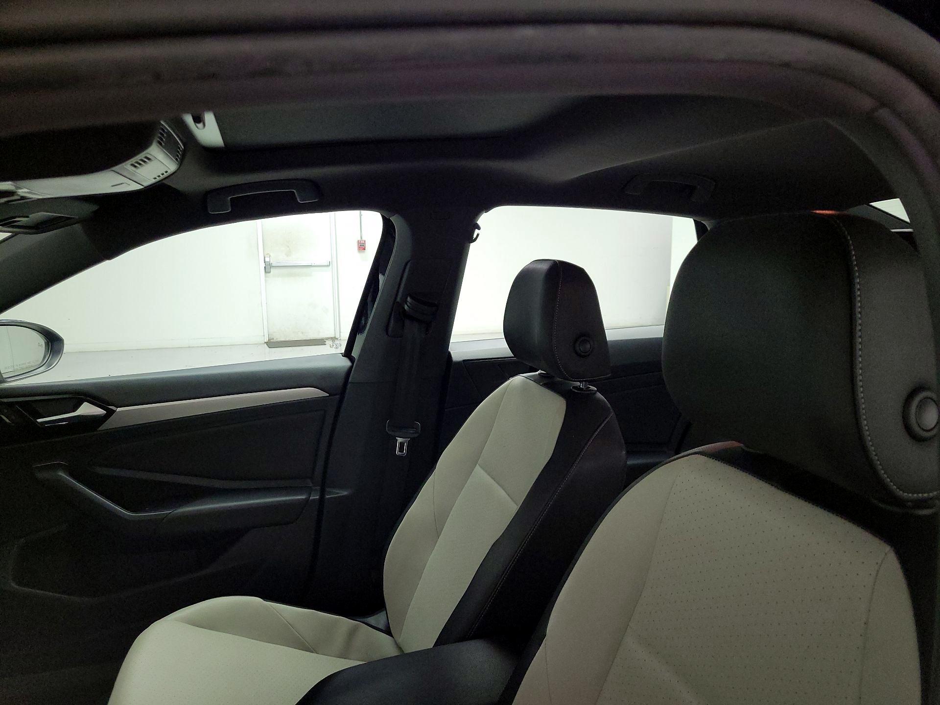 Thumbnail: 2019 Volkswagen Jetta - 19