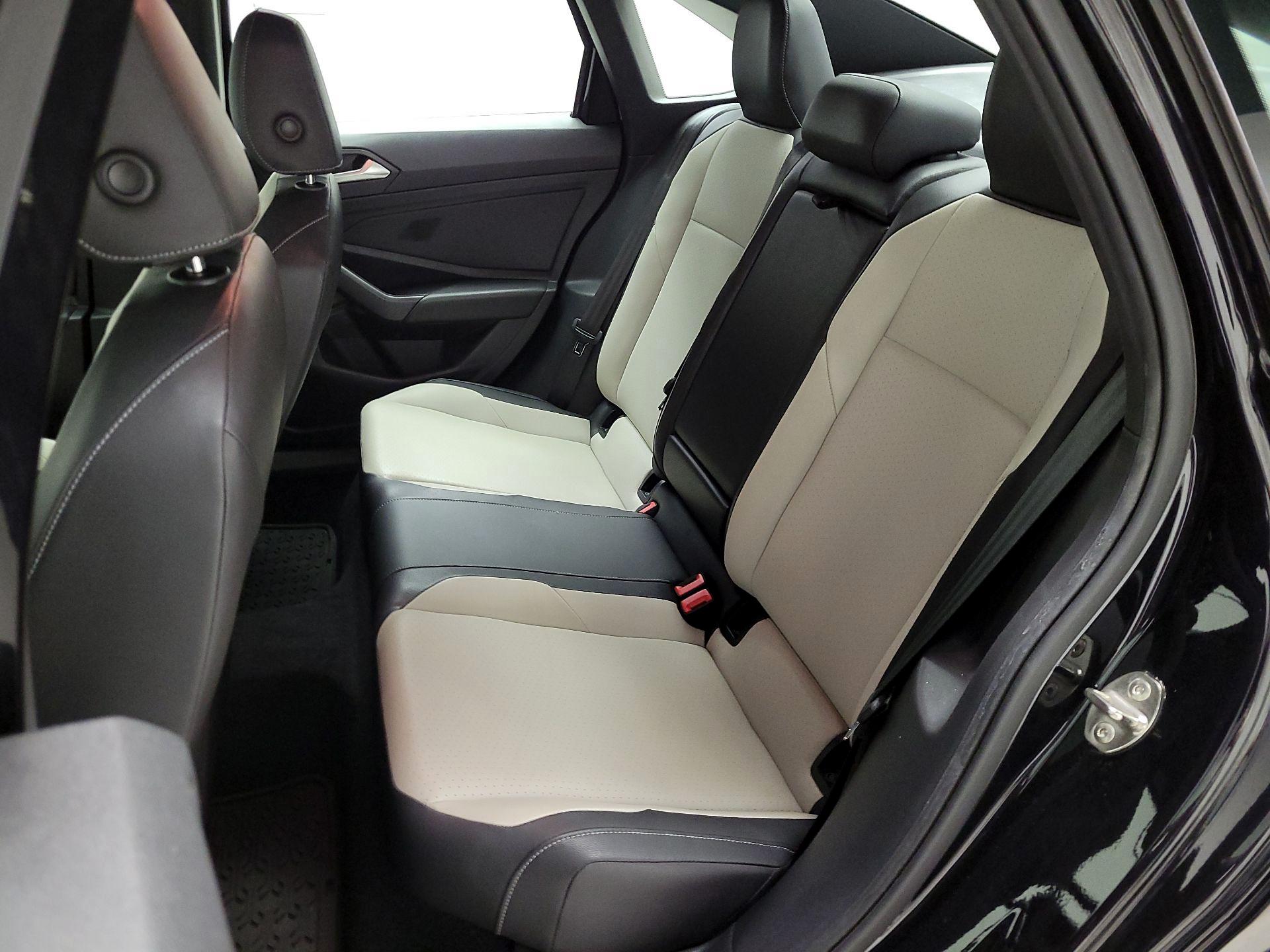 Thumbnail: 2019 Volkswagen Jetta - 20