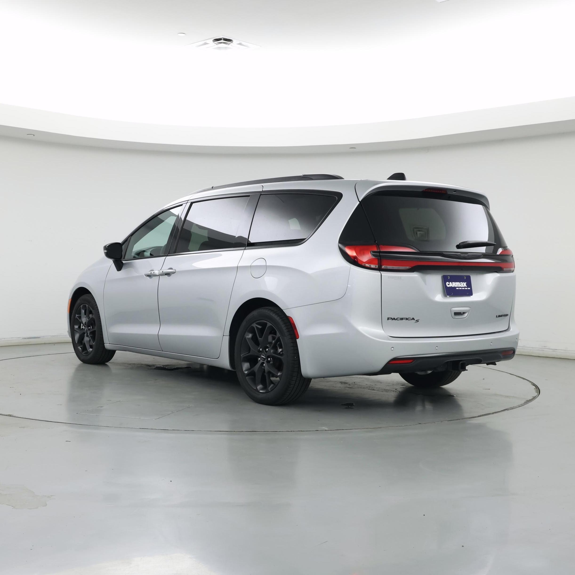 Thumbnail: 2024 Chrysler Pacifica - 2