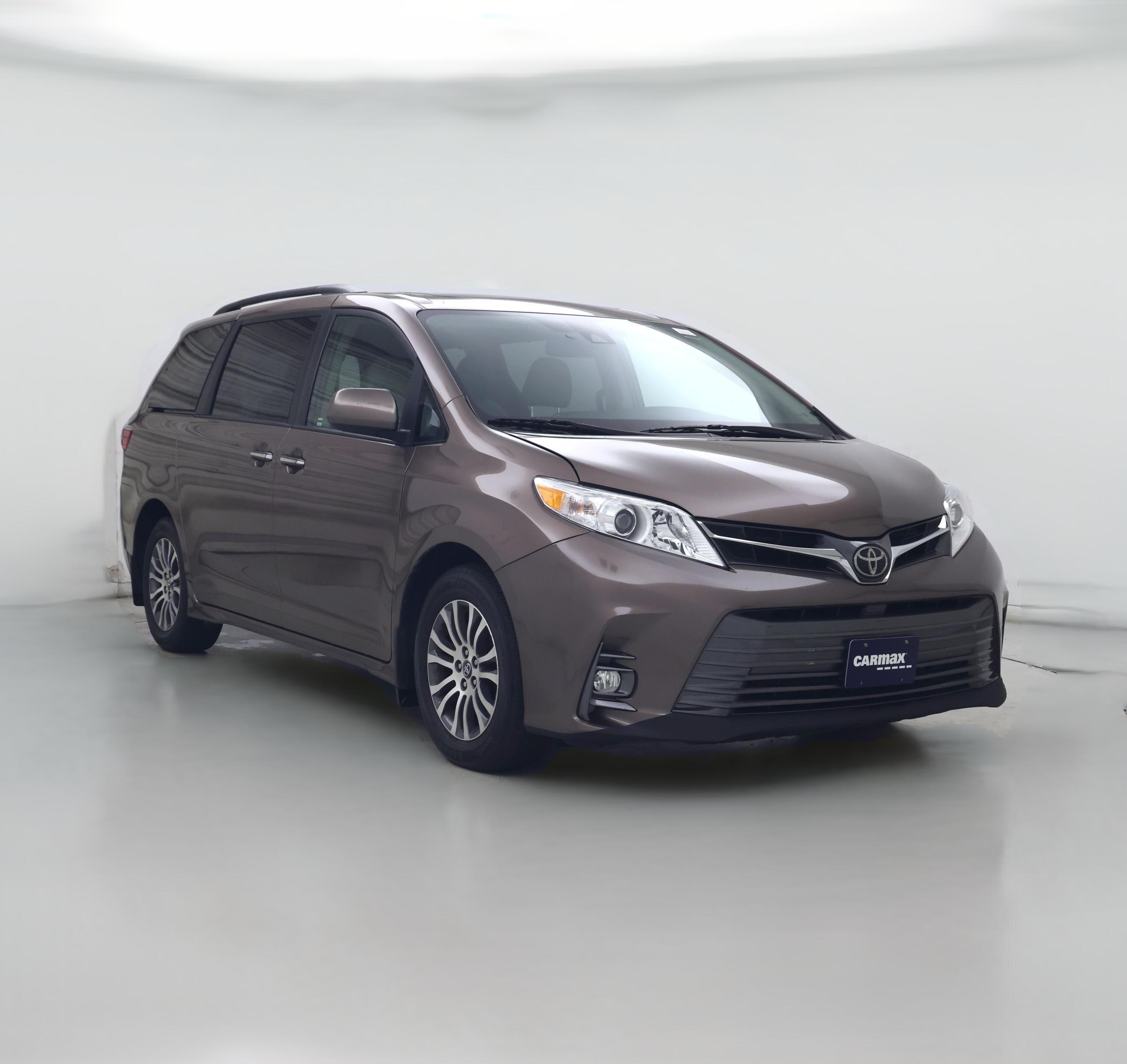 Thumbnail: 2018 Toyota Sienna - 1
