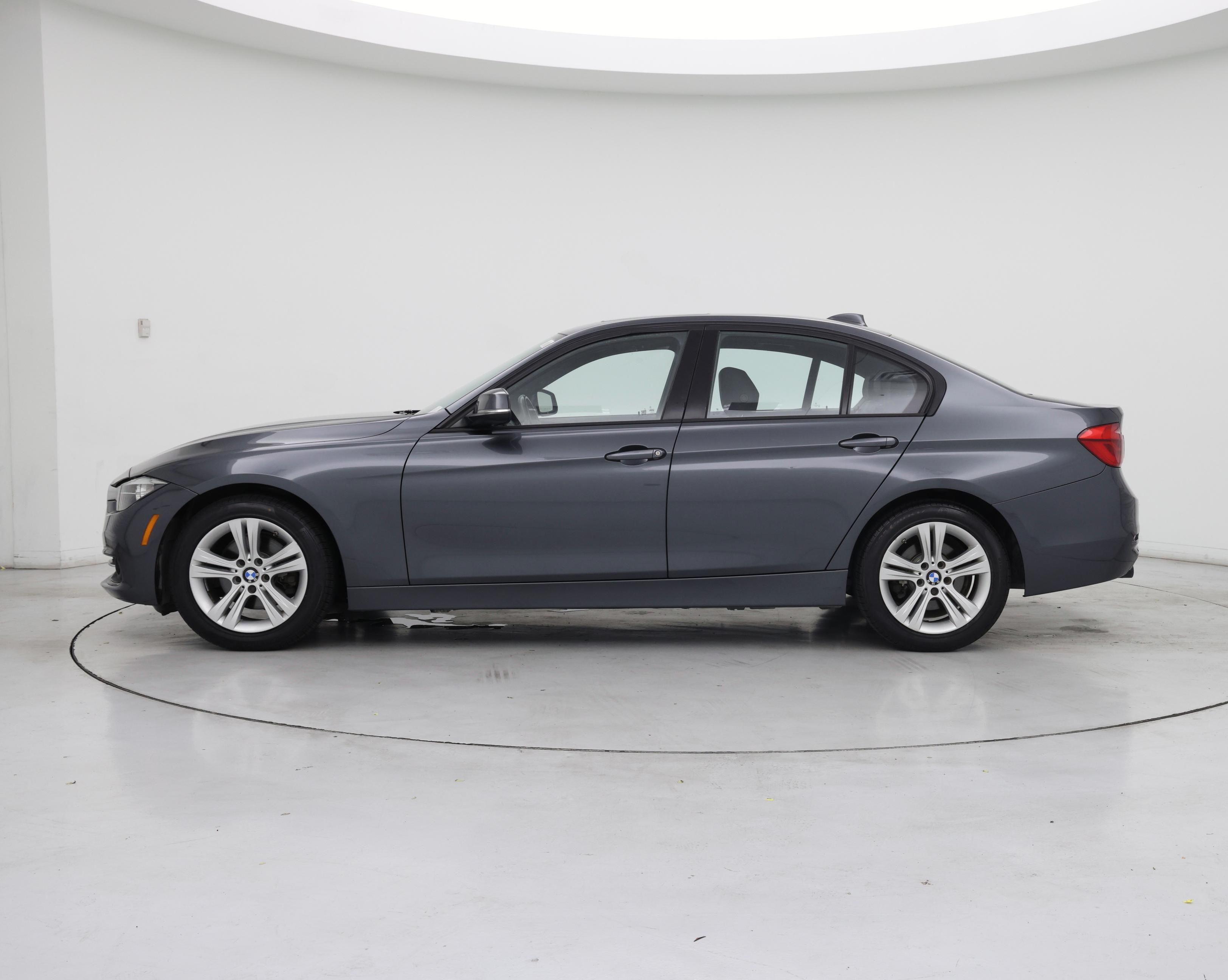 Thumbnail: 2016 BMW 3 Series - 3