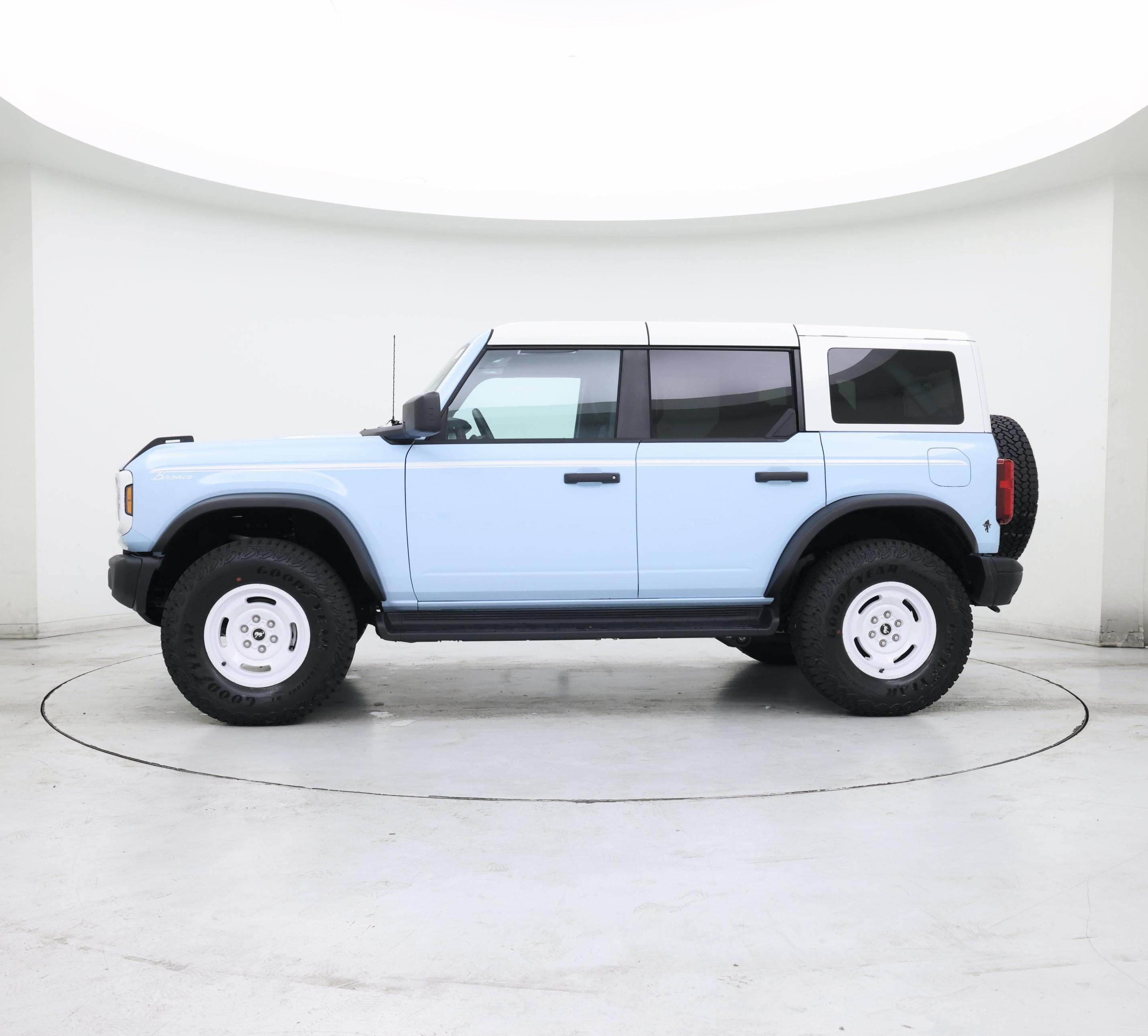 Thumbnail: 2025 Ford Bronco - 3
