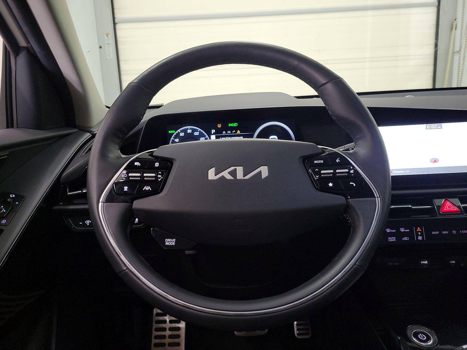 Thumbnail: 2023 Kia Niro - 10