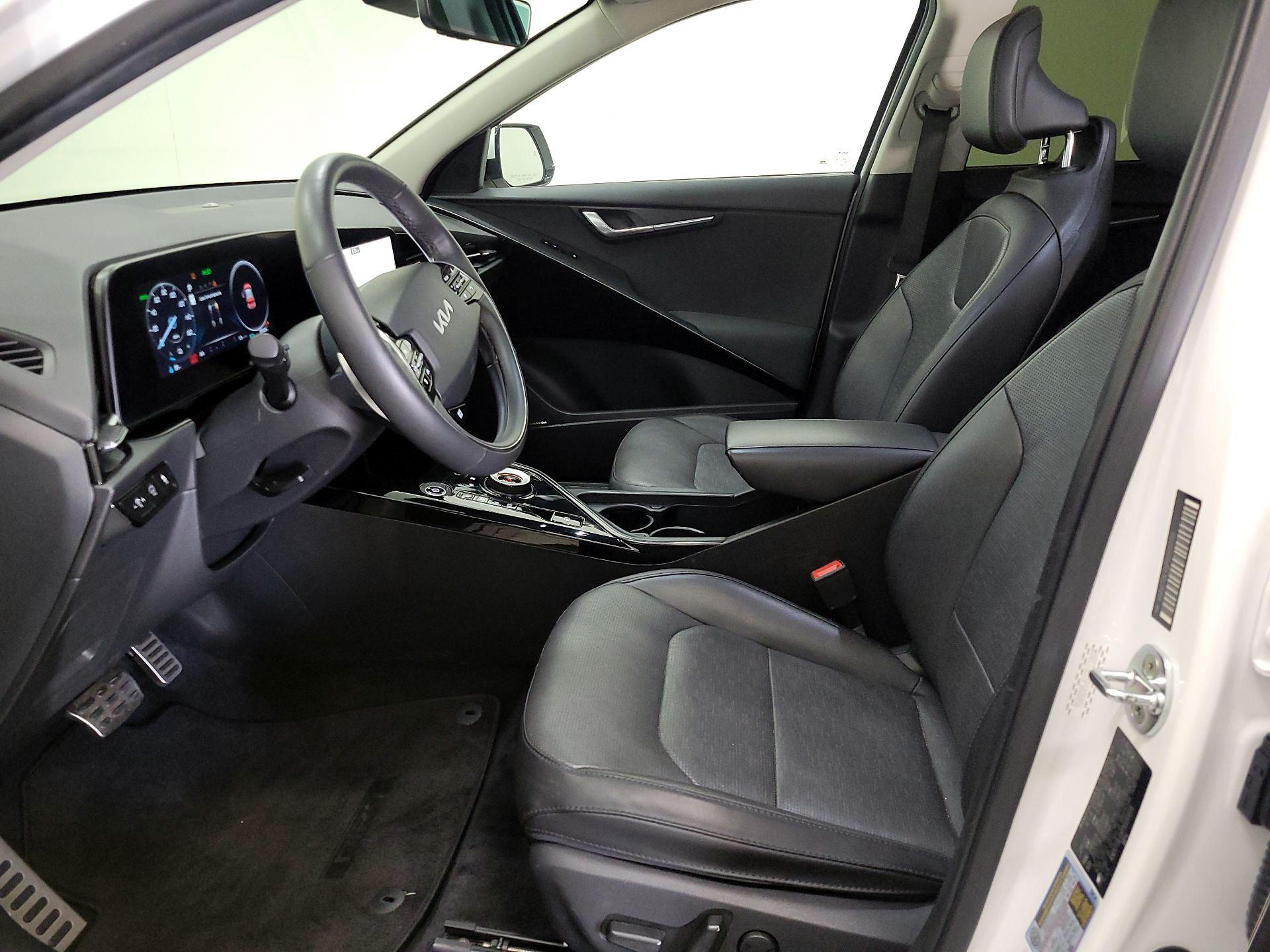 Thumbnail: 2023 Kia Niro - 11