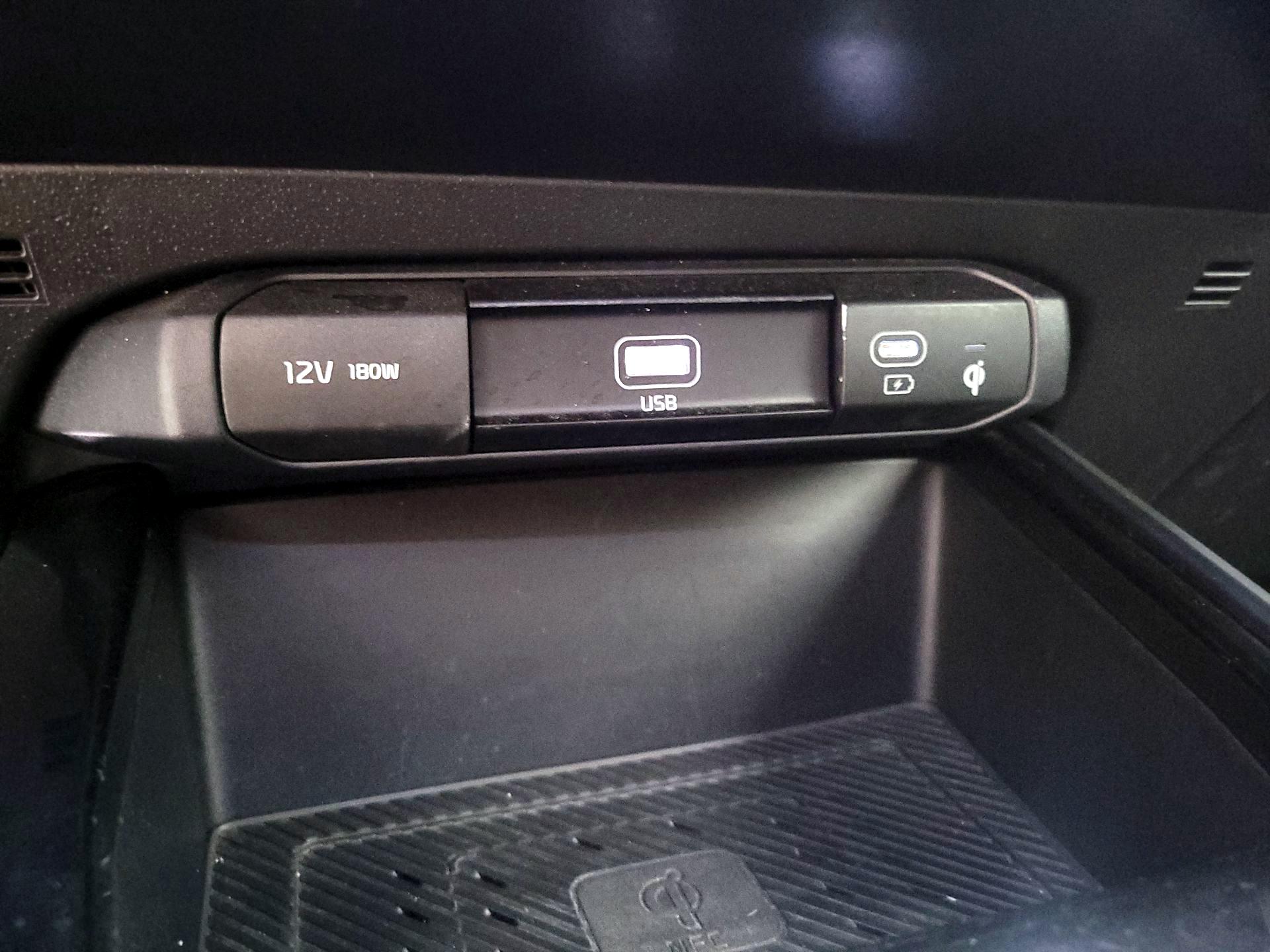 Thumbnail: 2023 Kia Niro - 19