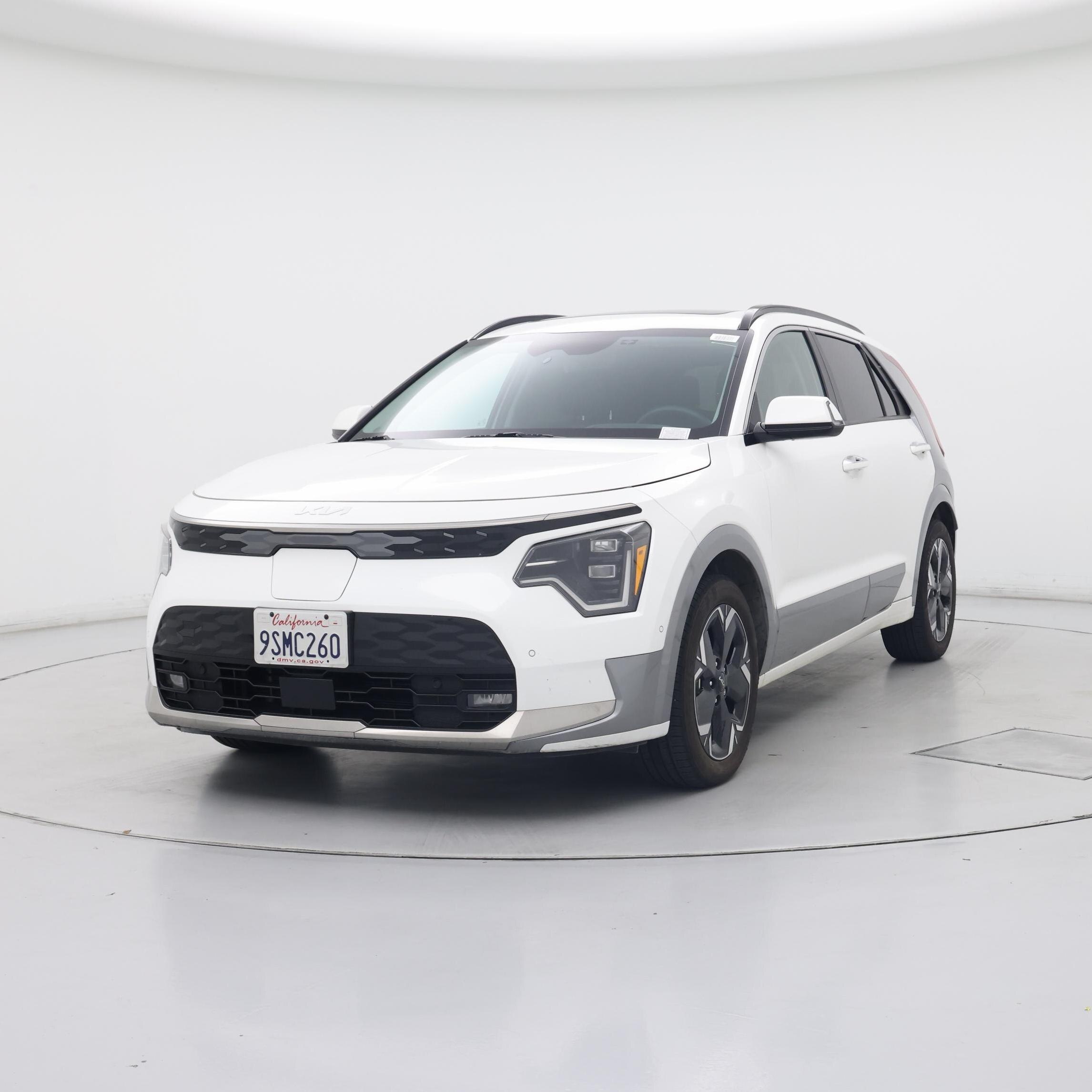 Thumbnail: 2023 Kia Niro - 4
