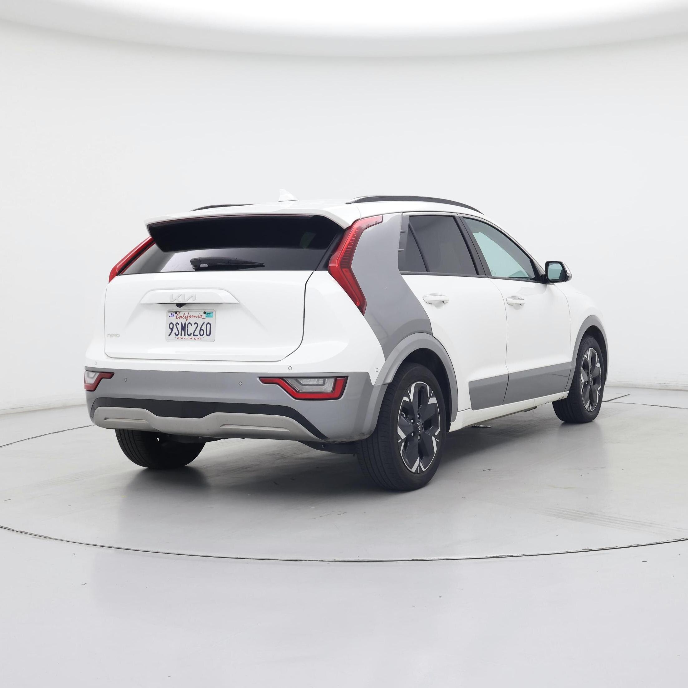 Thumbnail: 2023 Kia Niro - 8