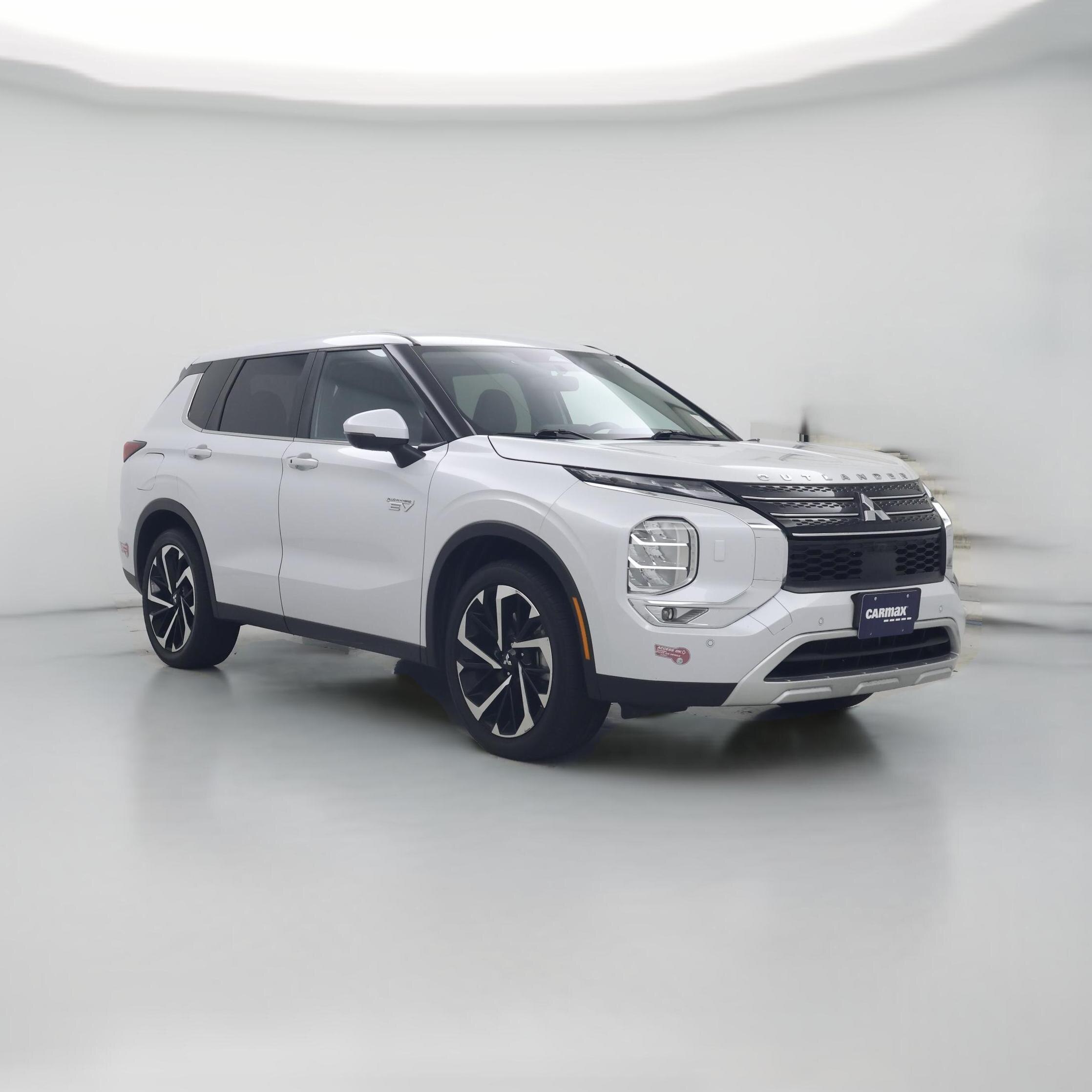 Thumbnail: 2024 Mitsubishi Outlander - 1