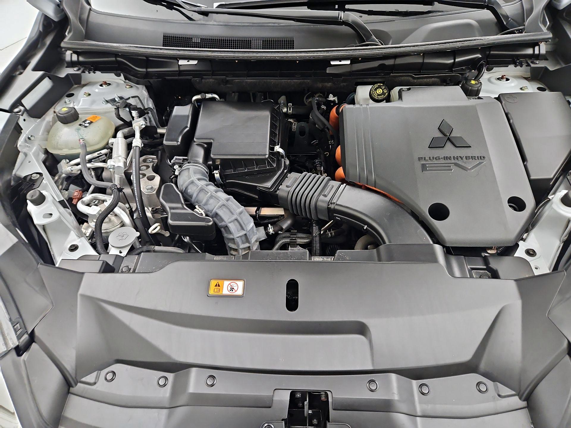 Thumbnail: 2024 Mitsubishi Outlander - 20