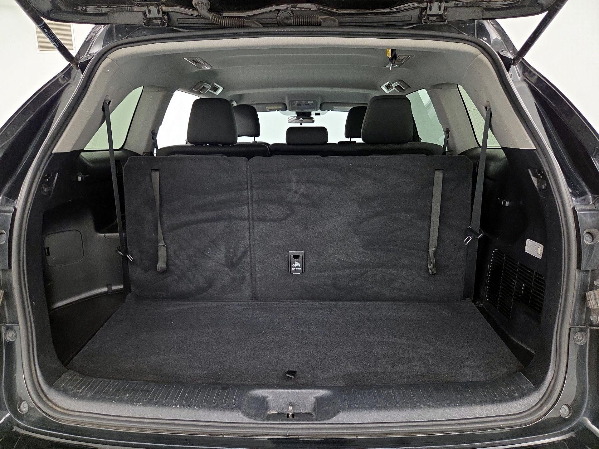 Thumbnail: 2018 Toyota Highlander - 20