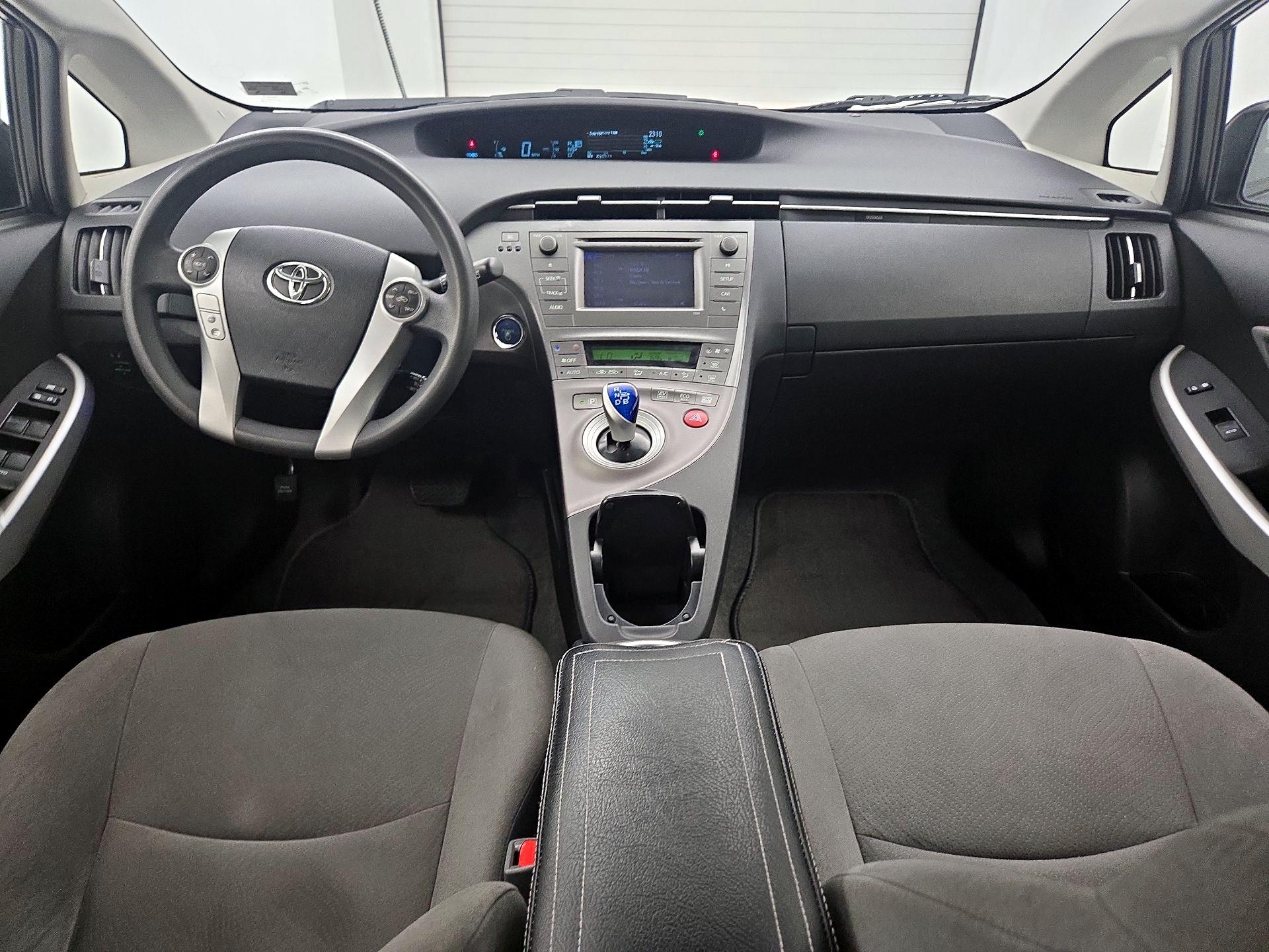 Thumbnail: 2014 Toyota Prius - 9