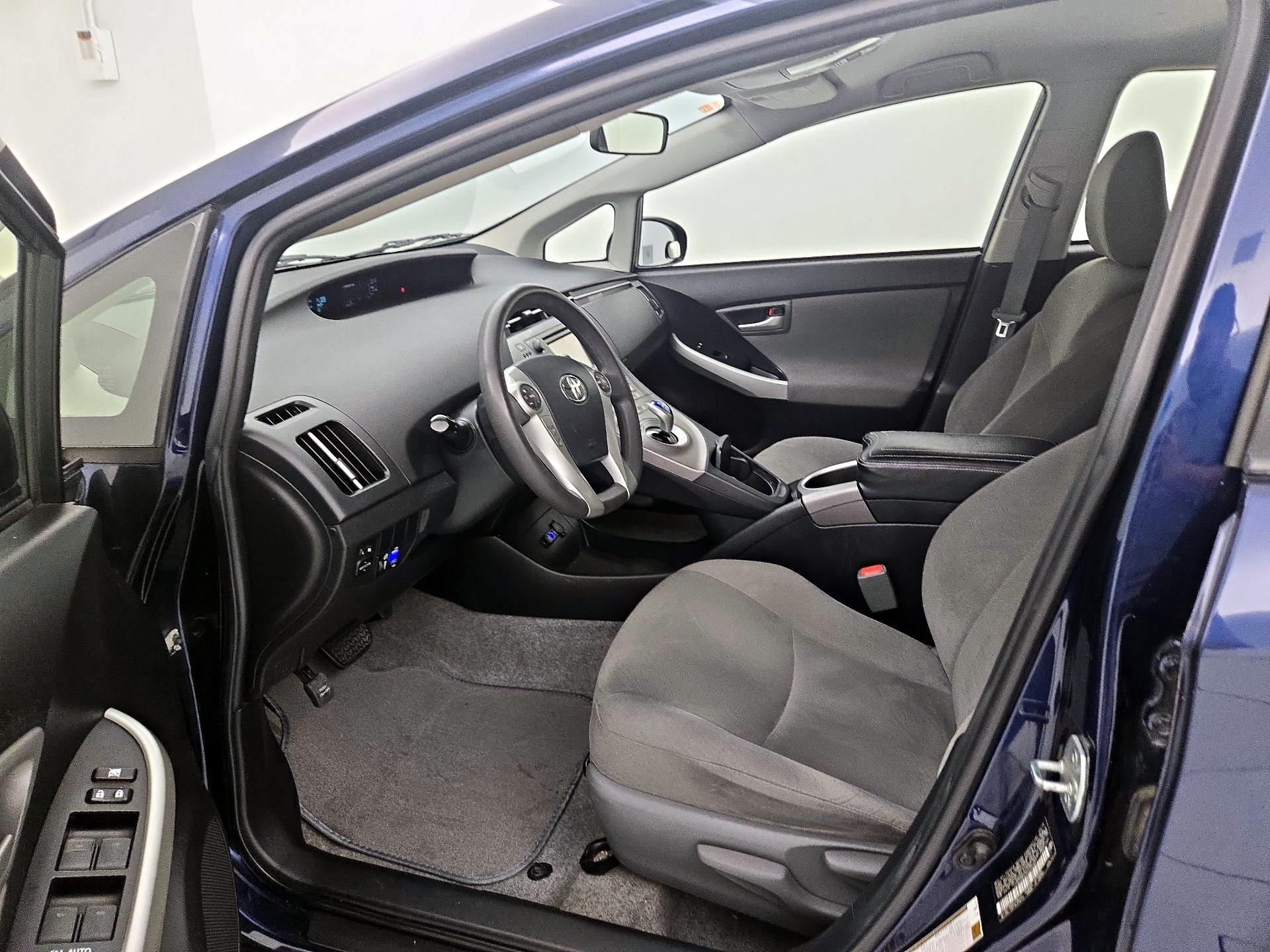 Thumbnail: 2014 Toyota Prius - 11