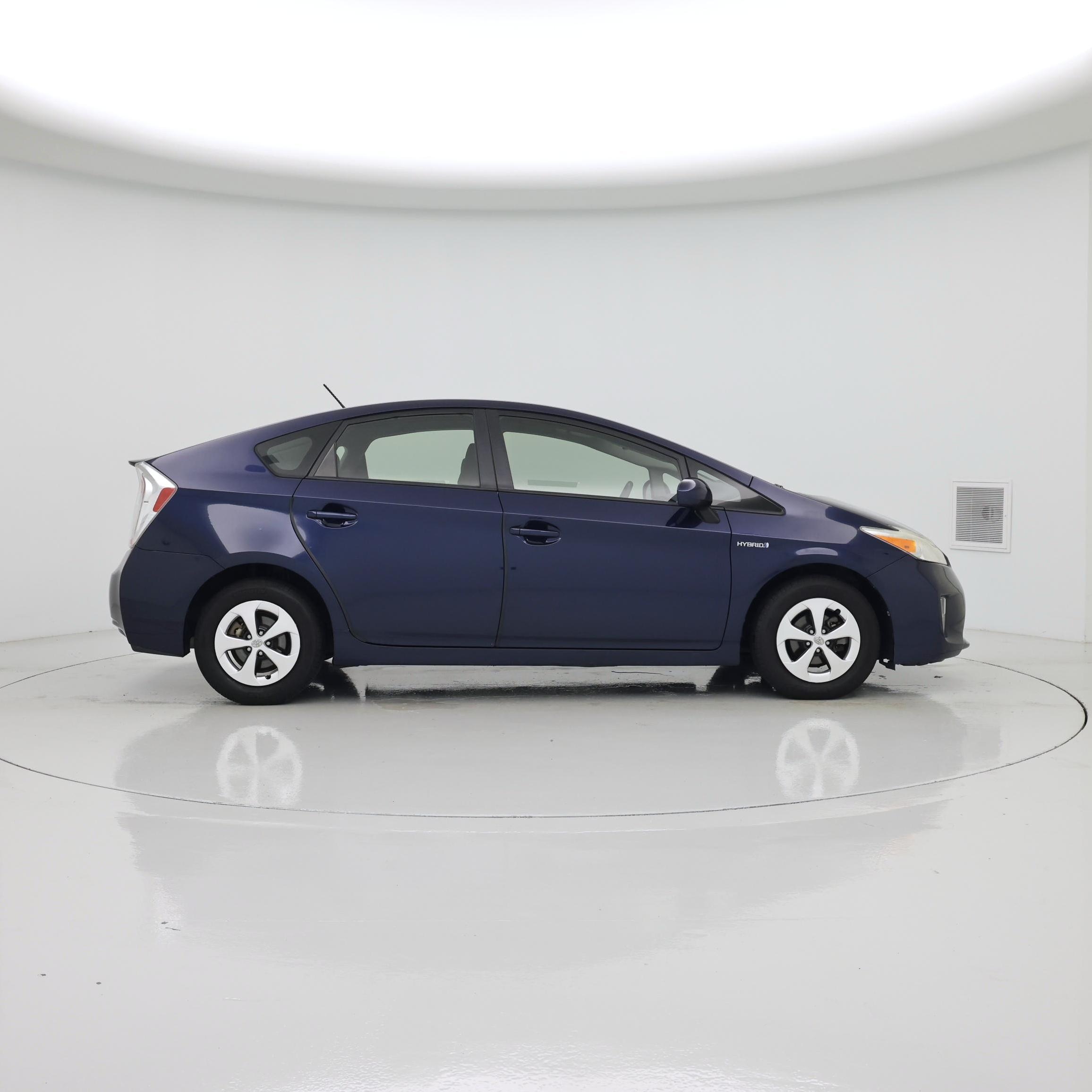 Thumbnail: 2014 Toyota Prius - 7