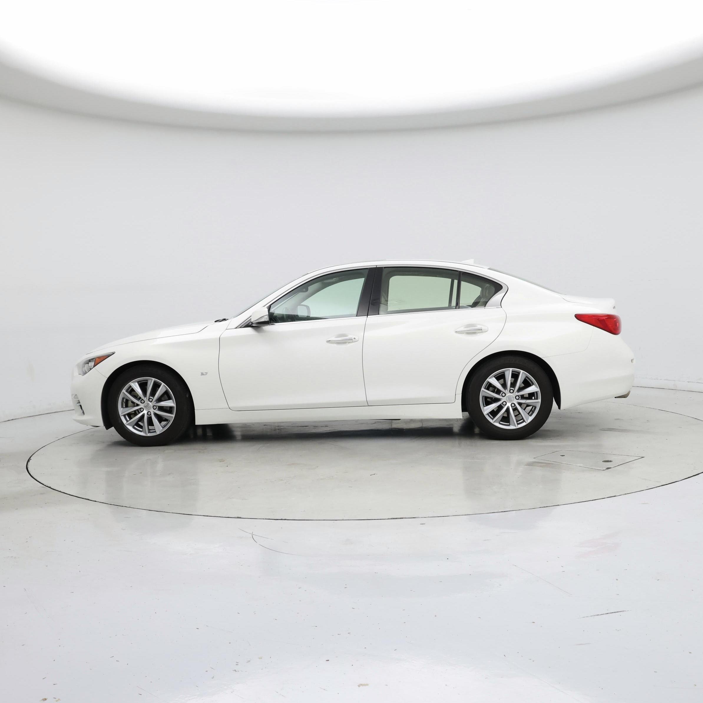 Thumbnail: 2015 INFINITI Q50 - 3