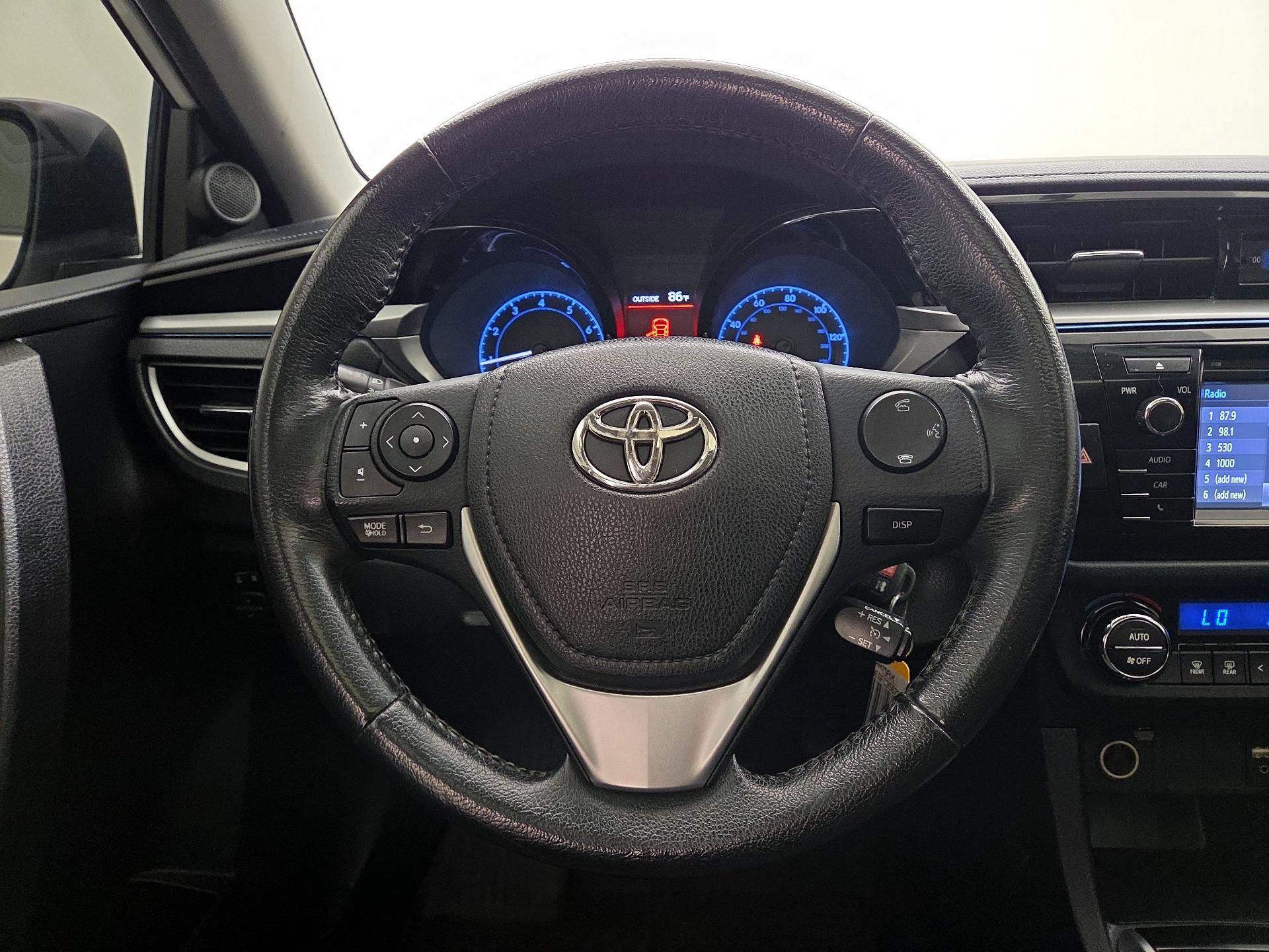 Thumbnail: 2015 Toyota Corolla - 10