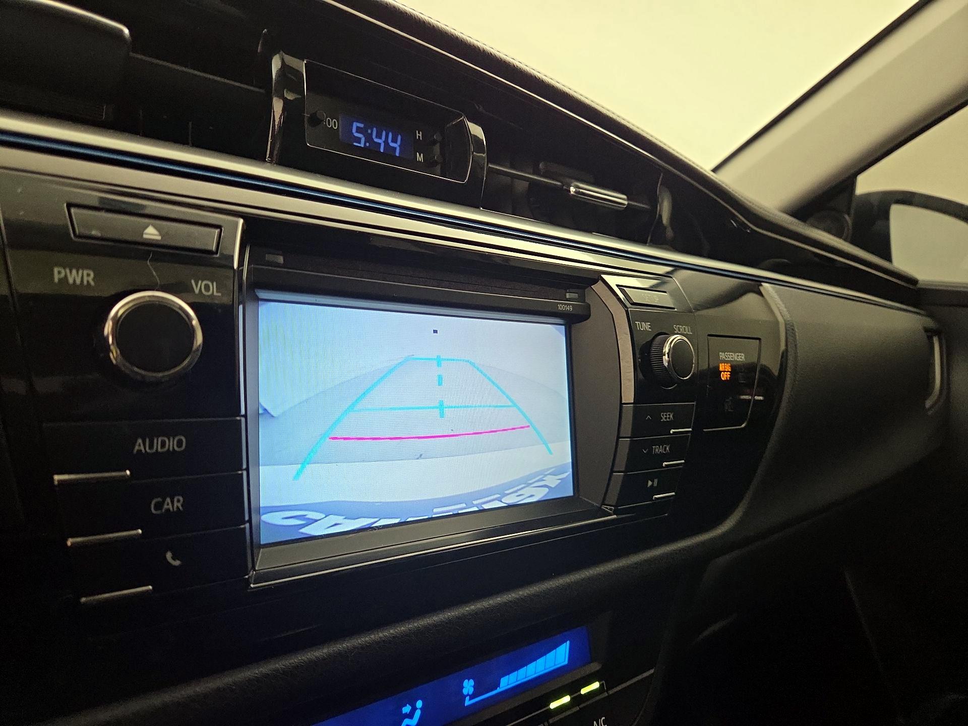 Thumbnail: 2015 Toyota Corolla - 14