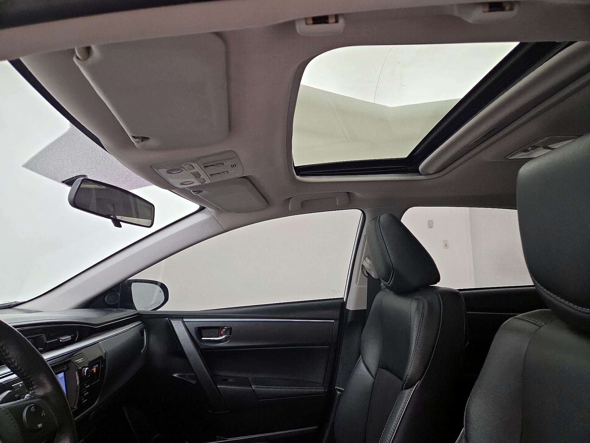 Thumbnail: 2015 Toyota Corolla - 19