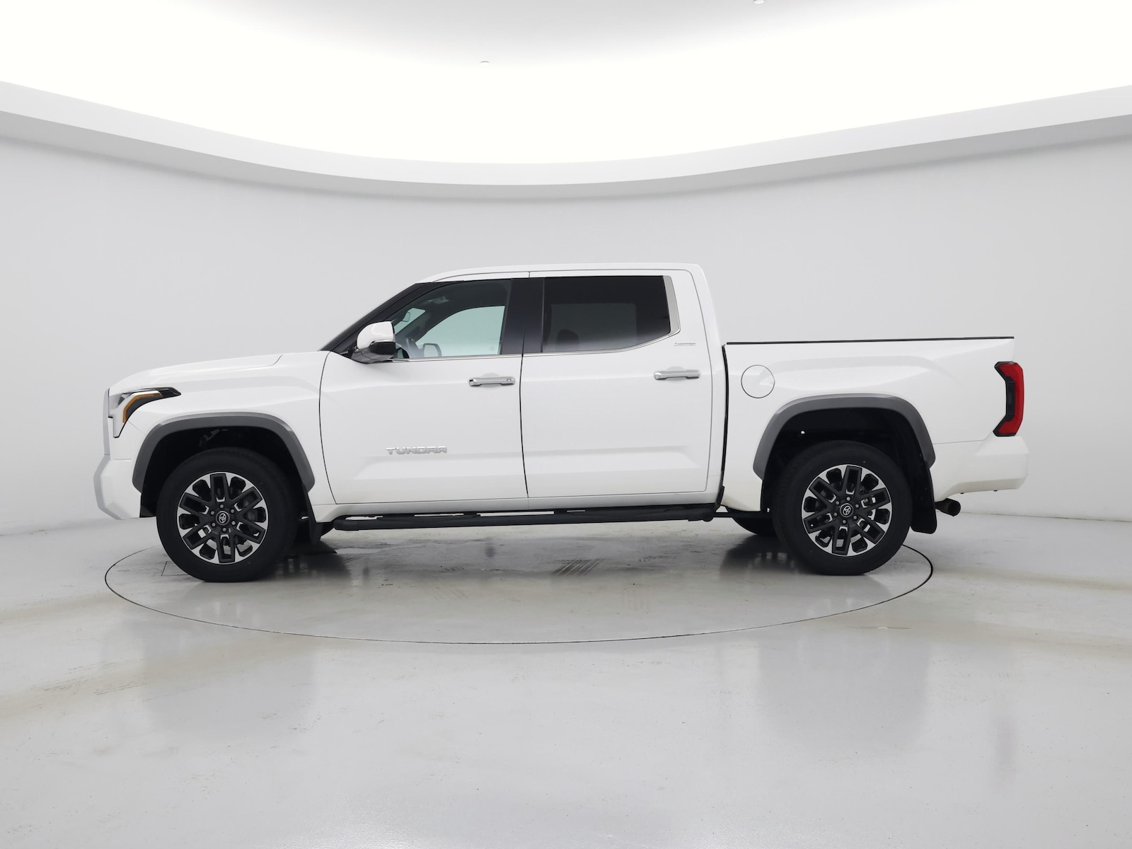 2025 Toyota Tundra Limited - Photo 4