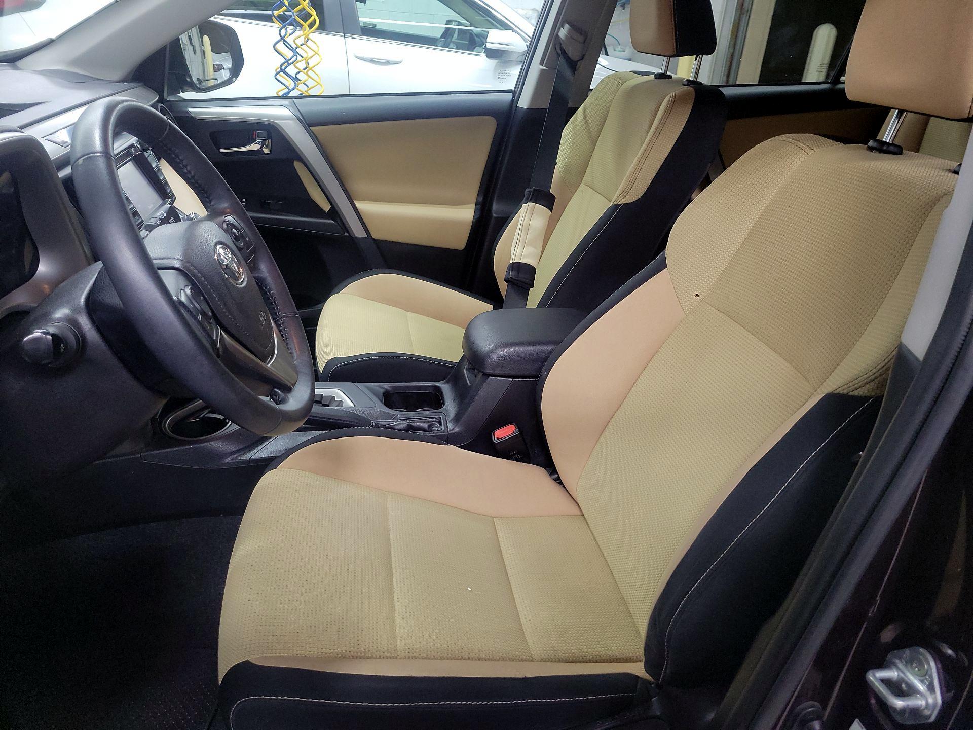 Thumbnail: 2017 Toyota RAV4 - 11