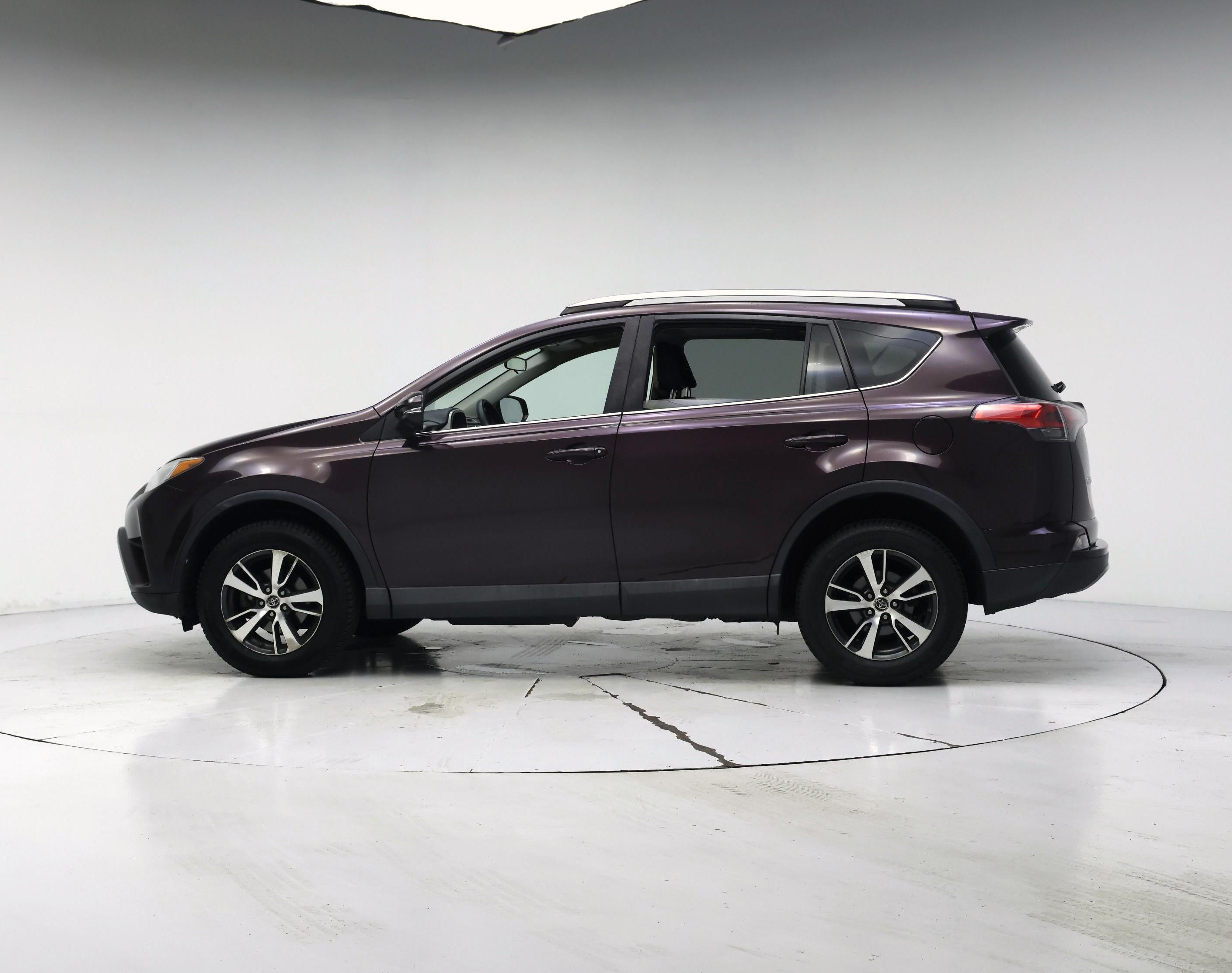 Thumbnail: 2017 Toyota RAV4 - 3