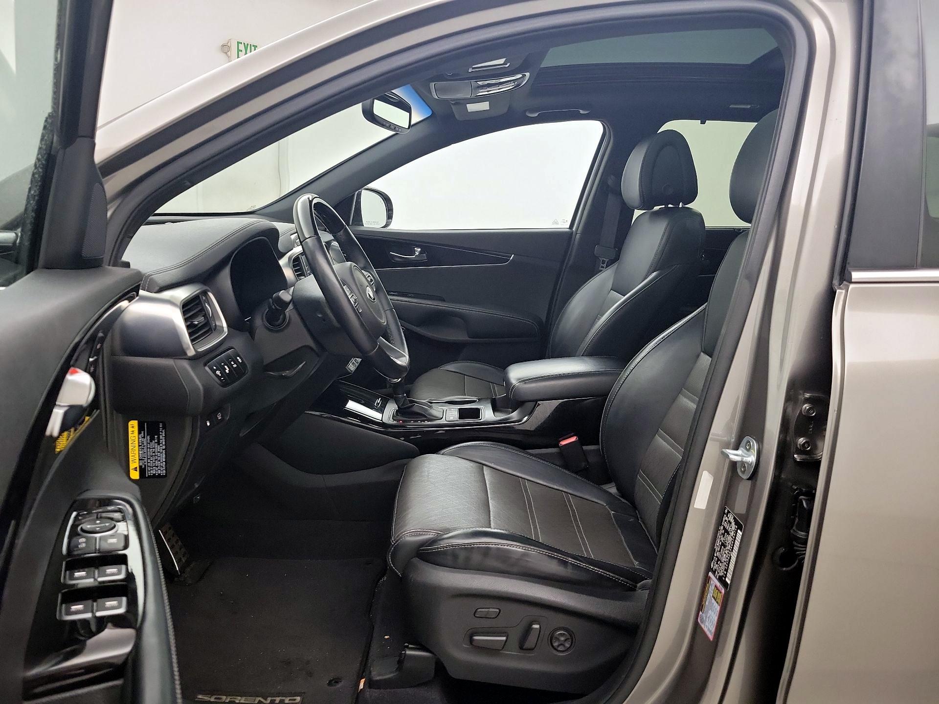 Thumbnail: 2016 Kia Sorento - 11