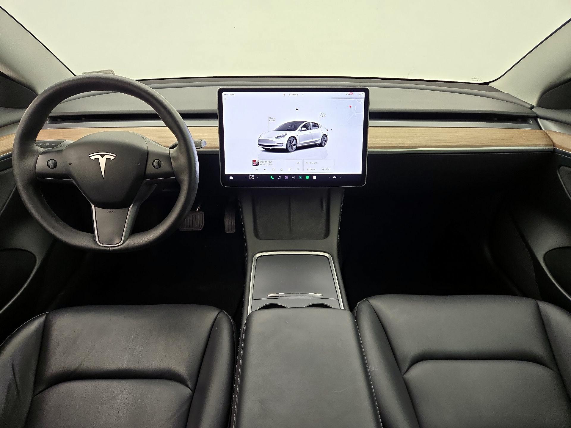 Thumbnail: 2023 Tesla Model 3 - 9