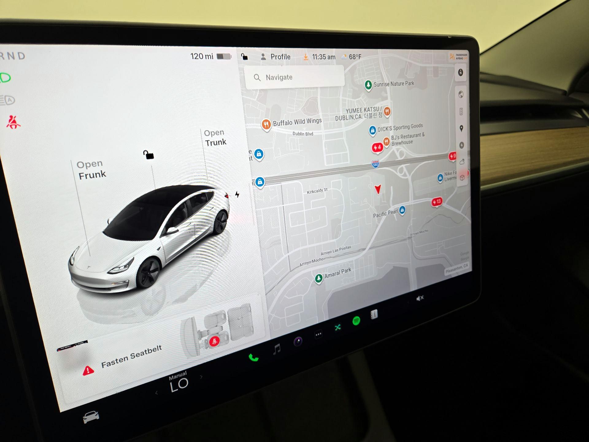Thumbnail: 2023 Tesla Model 3 - 13