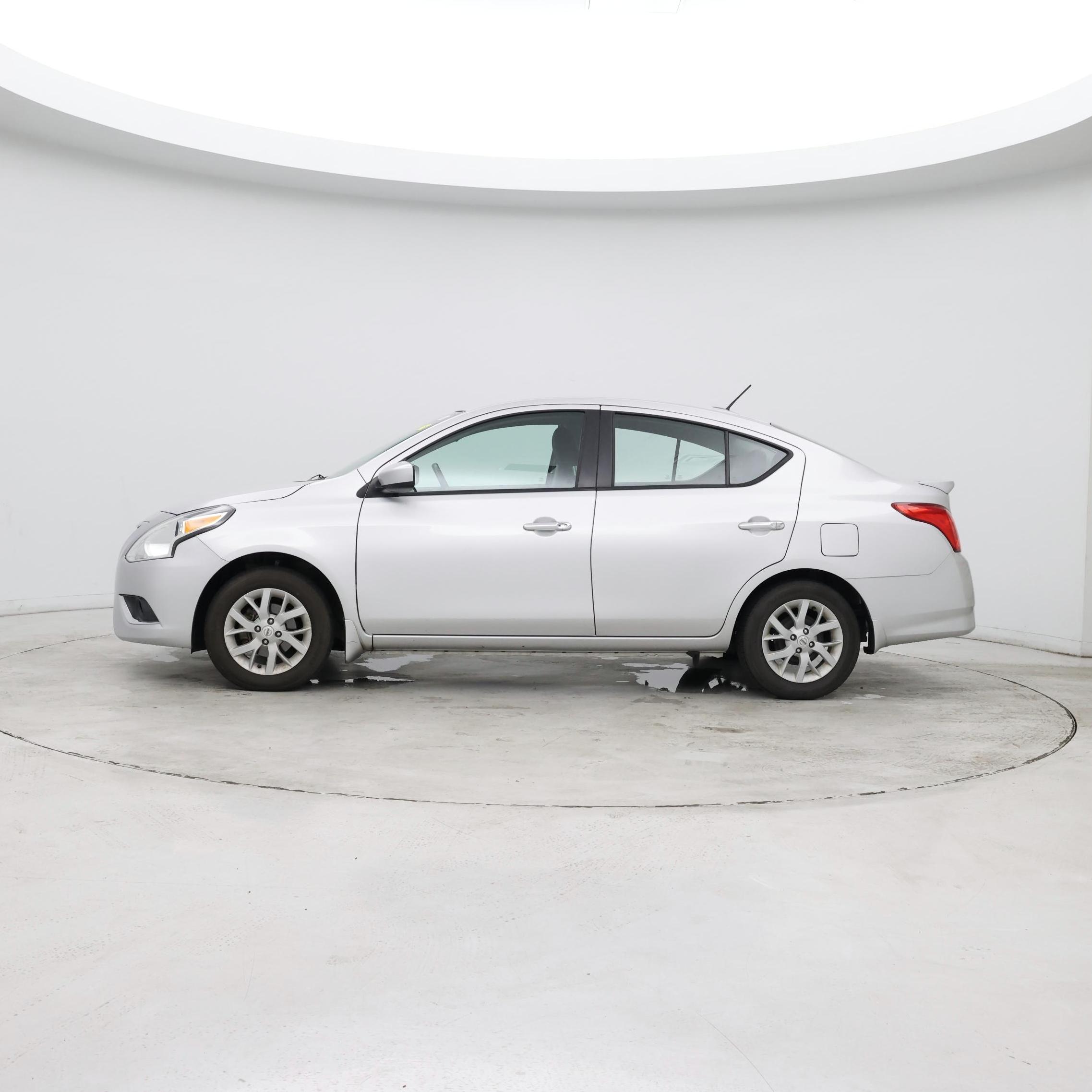 Thumbnail: 2019 Nissan Versa - 2