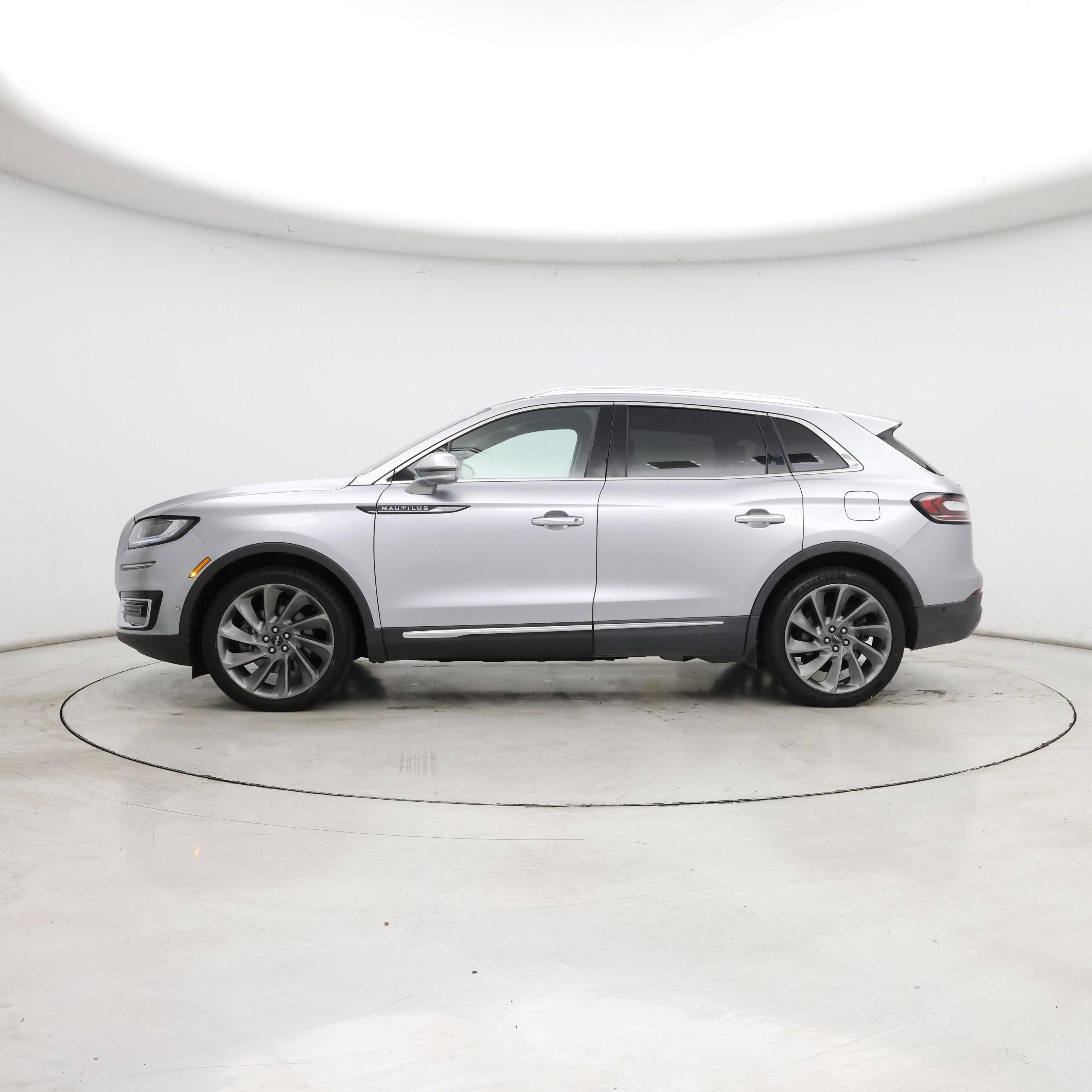 Thumbnail: 2020 Lincoln Nautilus - 3