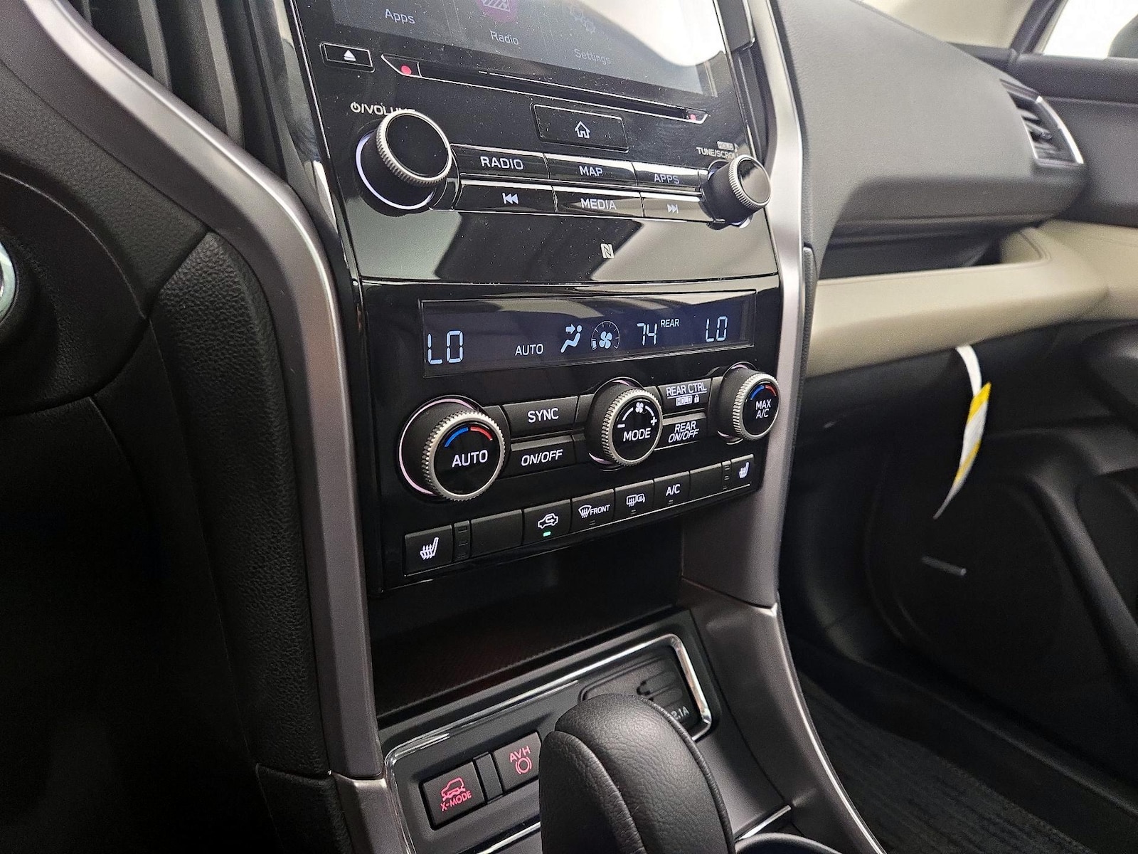 2022 Subaru Ascent Limited - Photo 18