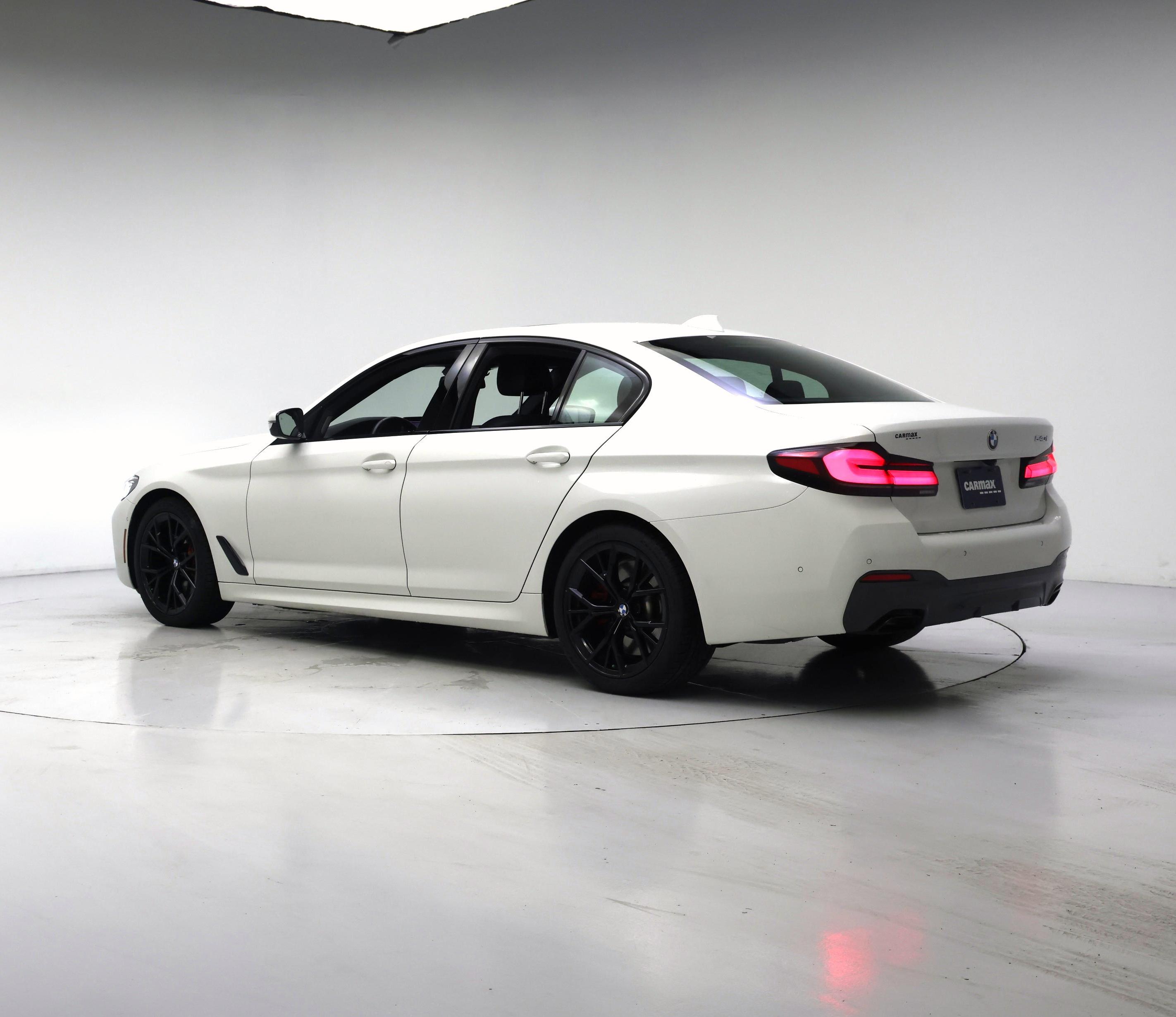 Thumbnail: 2022 BMW 5 Series - 2
