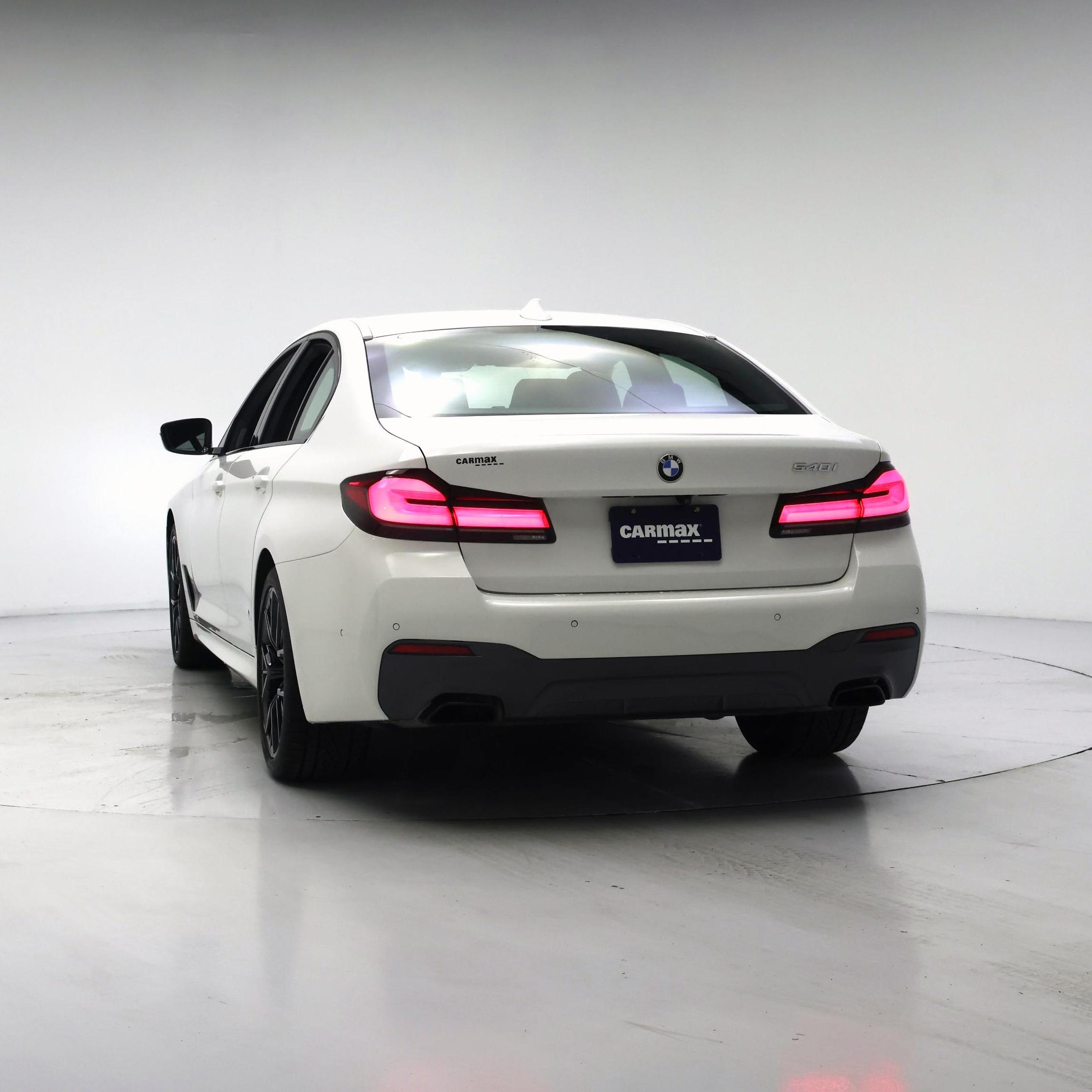 Thumbnail: 2022 BMW 5 Series - 6