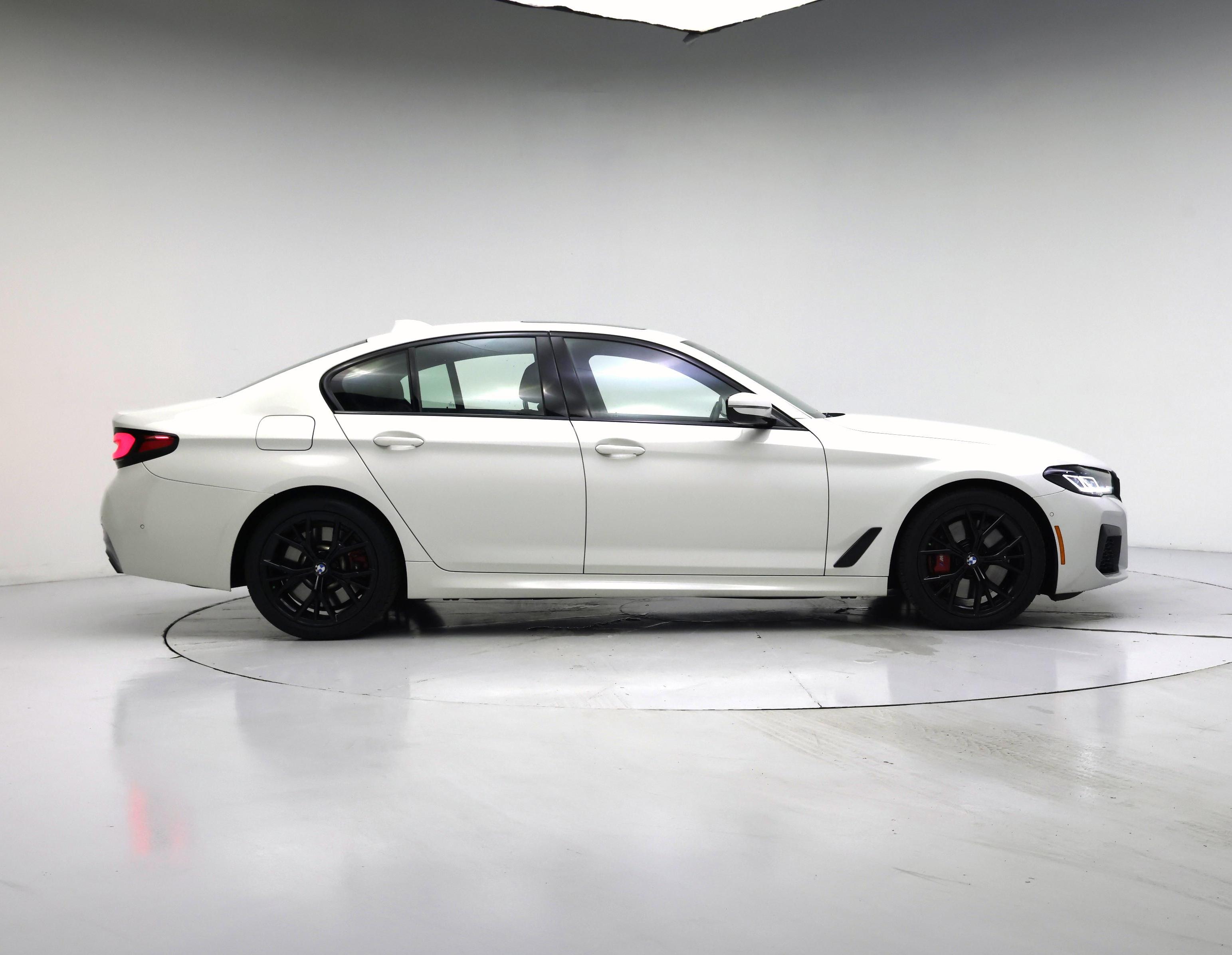 Thumbnail: 2022 BMW 5 Series - 7