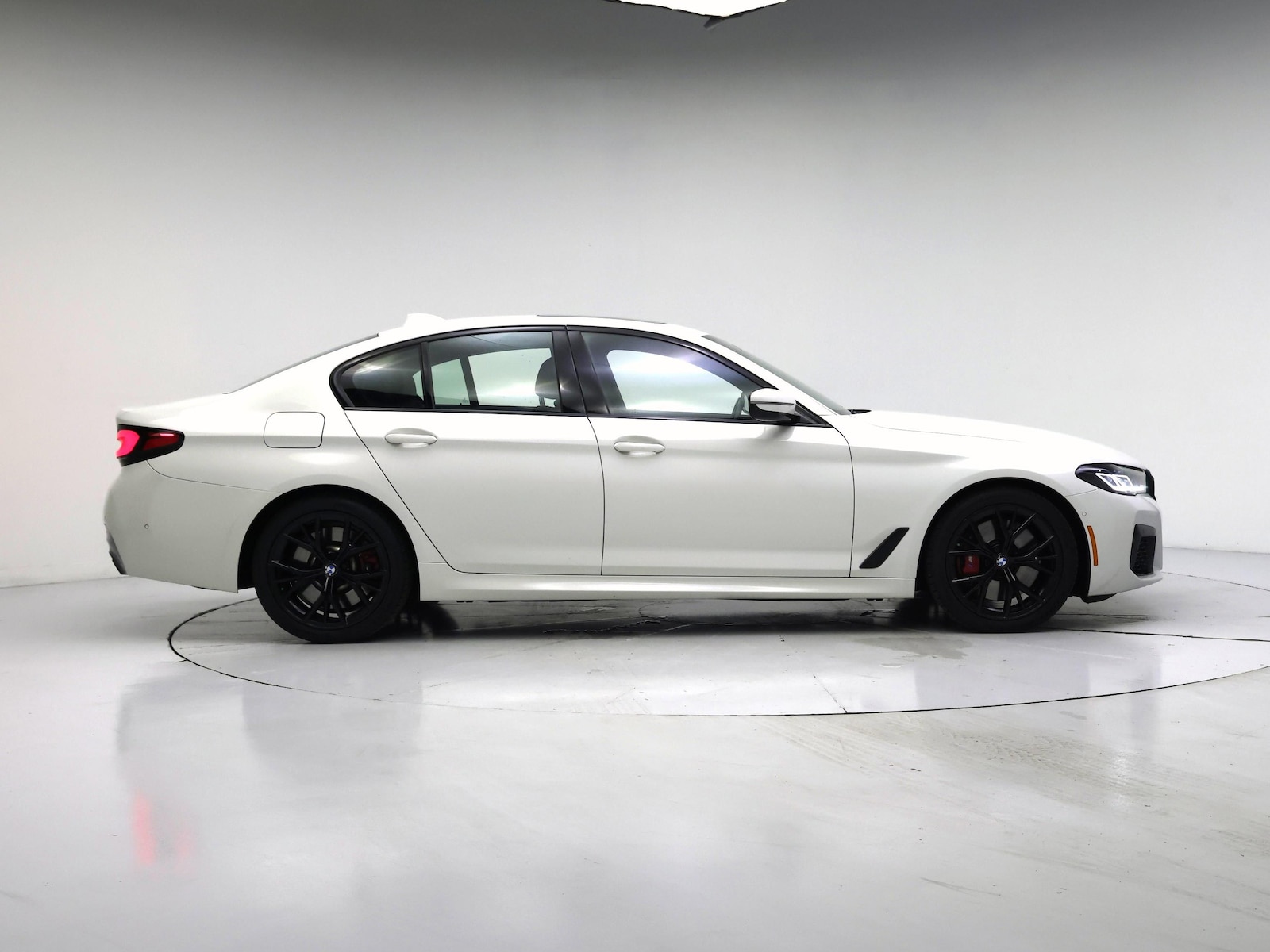 2022 BMW 5 Series 540i - Photo 8