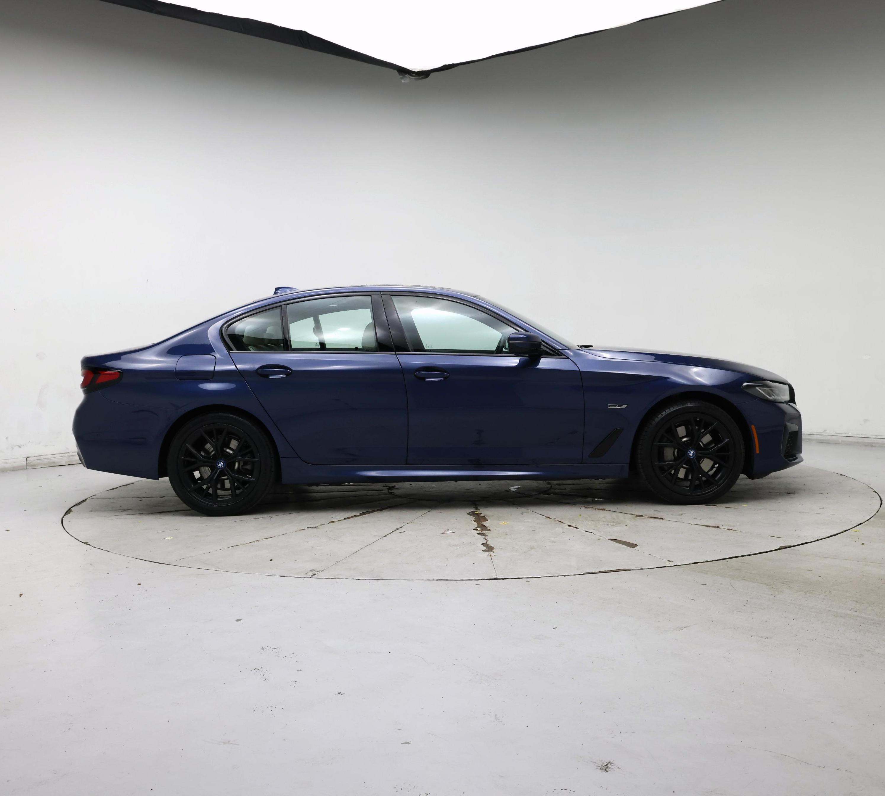 Thumbnail: 2022 BMW 5 Series - 7