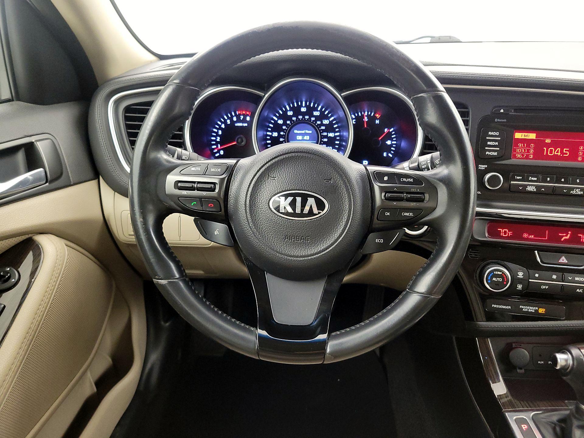 Thumbnail: 2015 Kia Optima - 10