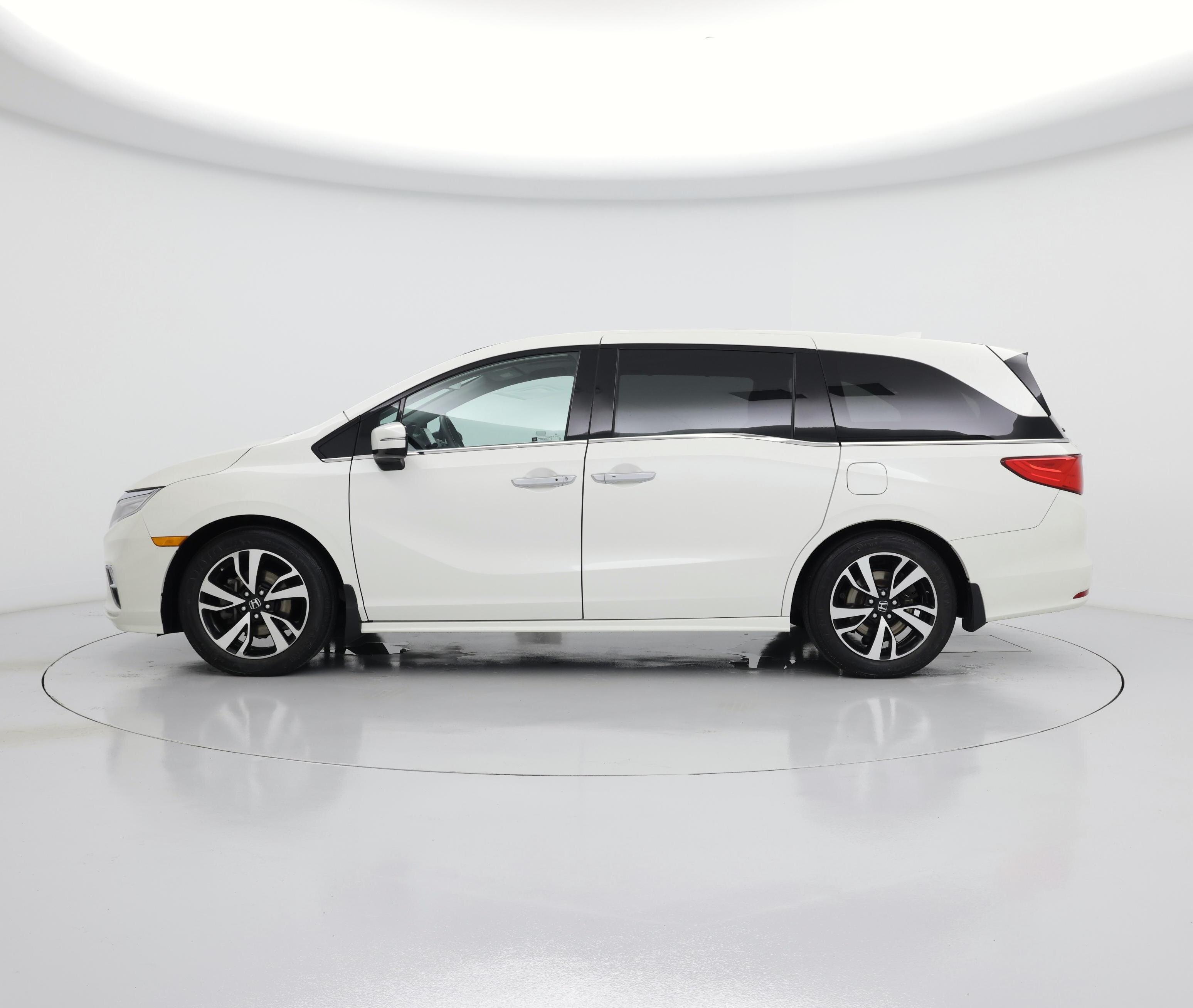 Thumbnail: 2018 Honda Odyssey - 3