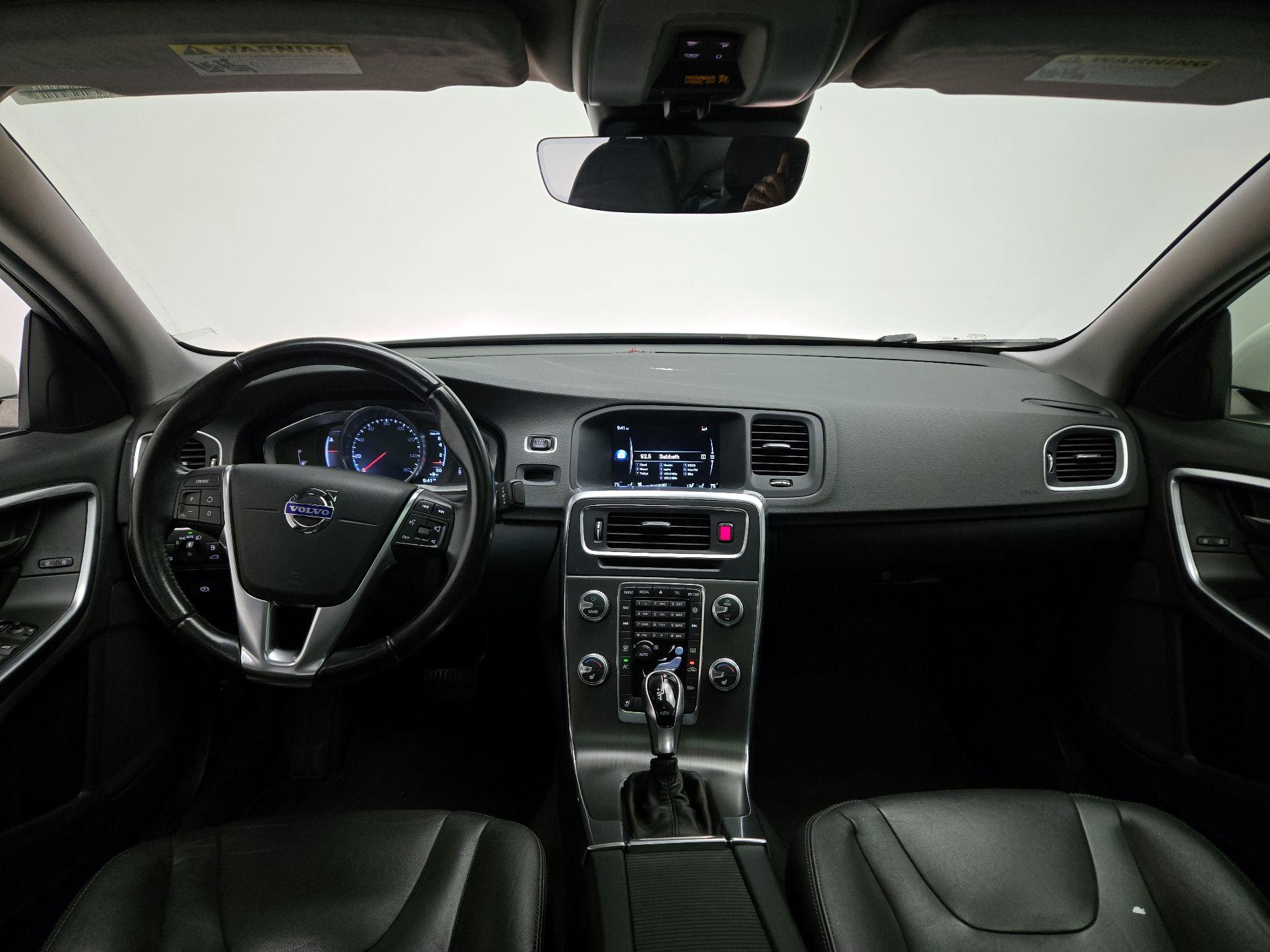 Thumbnail: 2015 Volvo S60 - 9