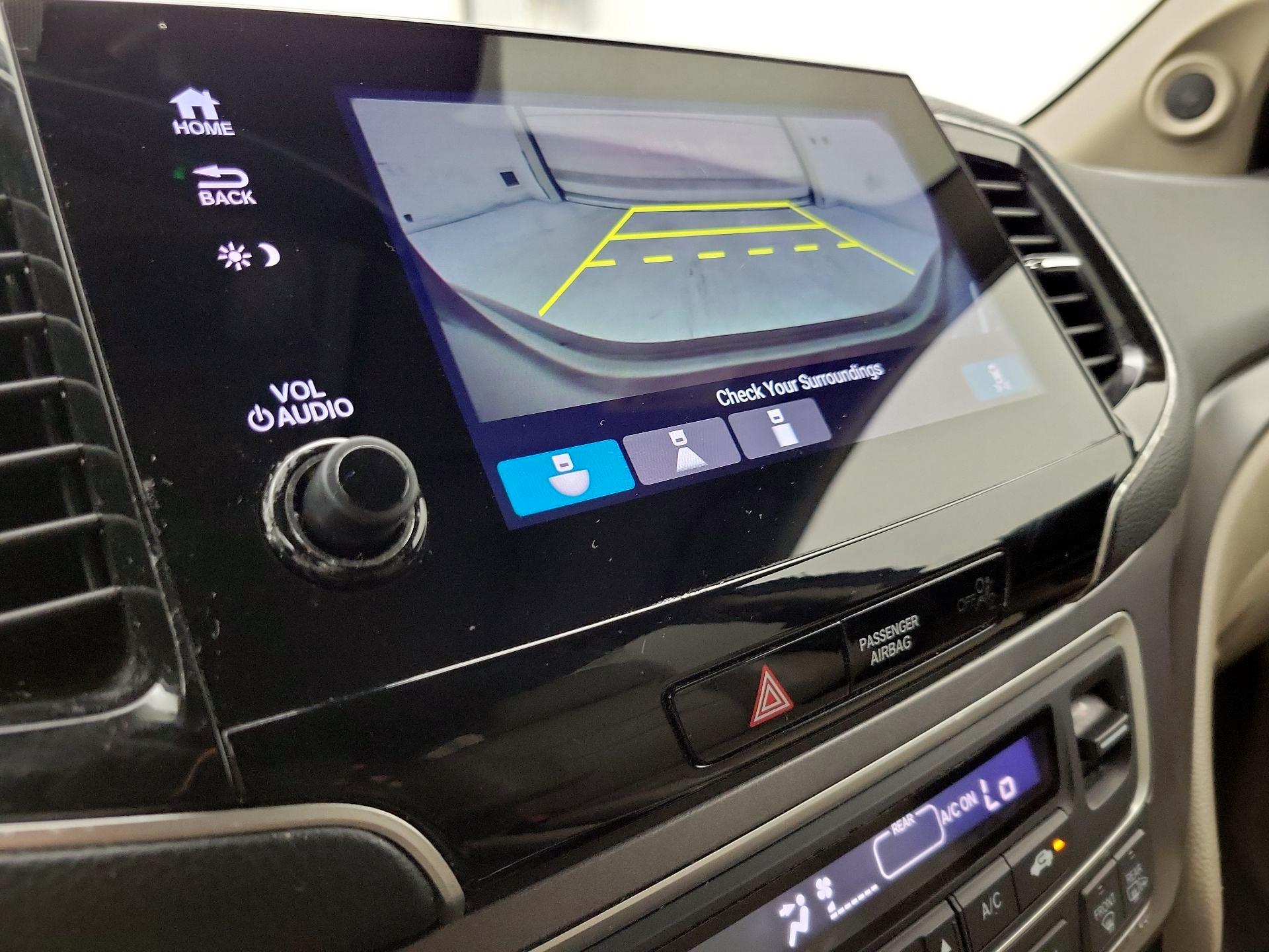 Thumbnail: 2020 Honda Pilot - 14