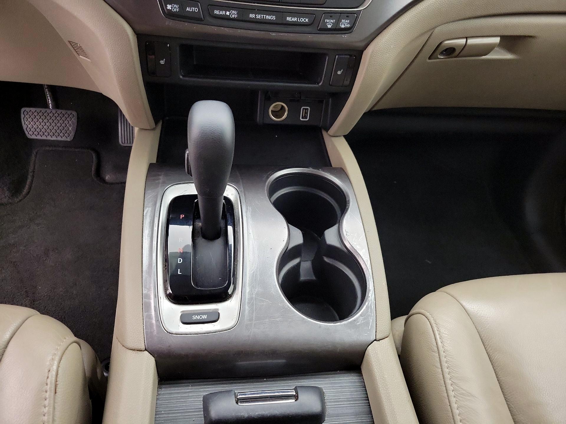 Thumbnail: 2020 Honda Pilot - 17